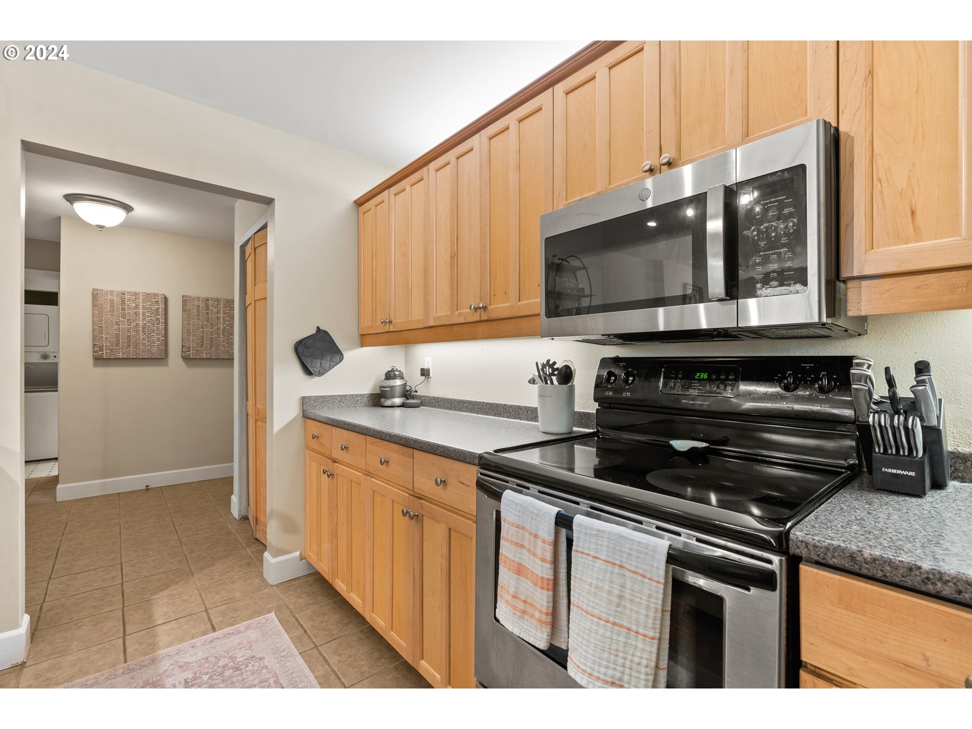 Photo #5: 24655636 Listing 