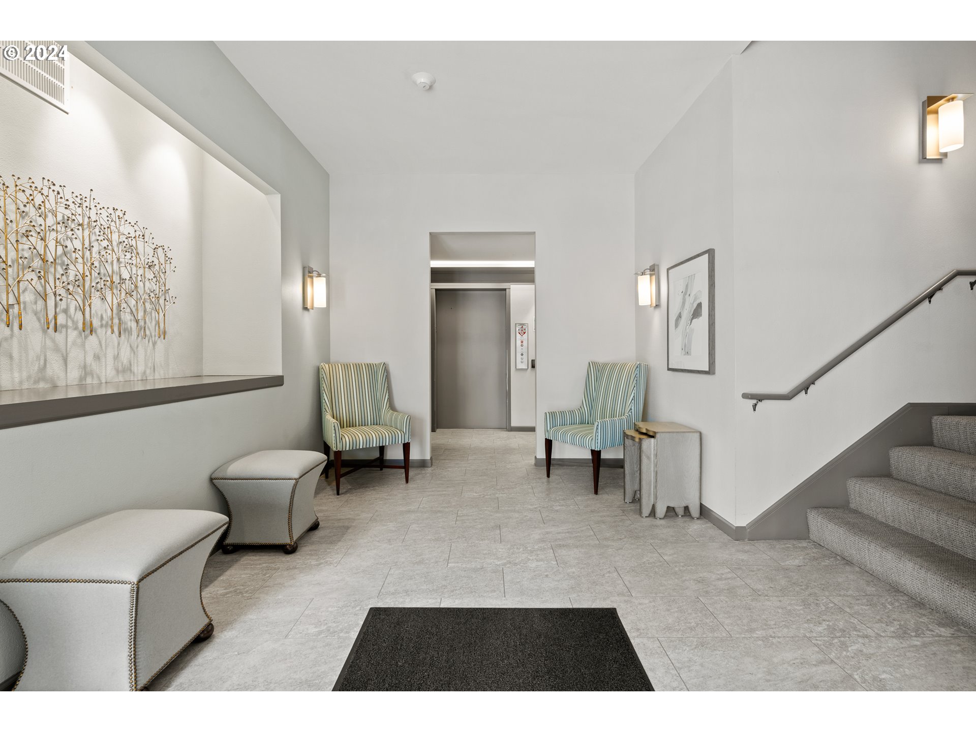 Photo #4: 24655636 Listing 