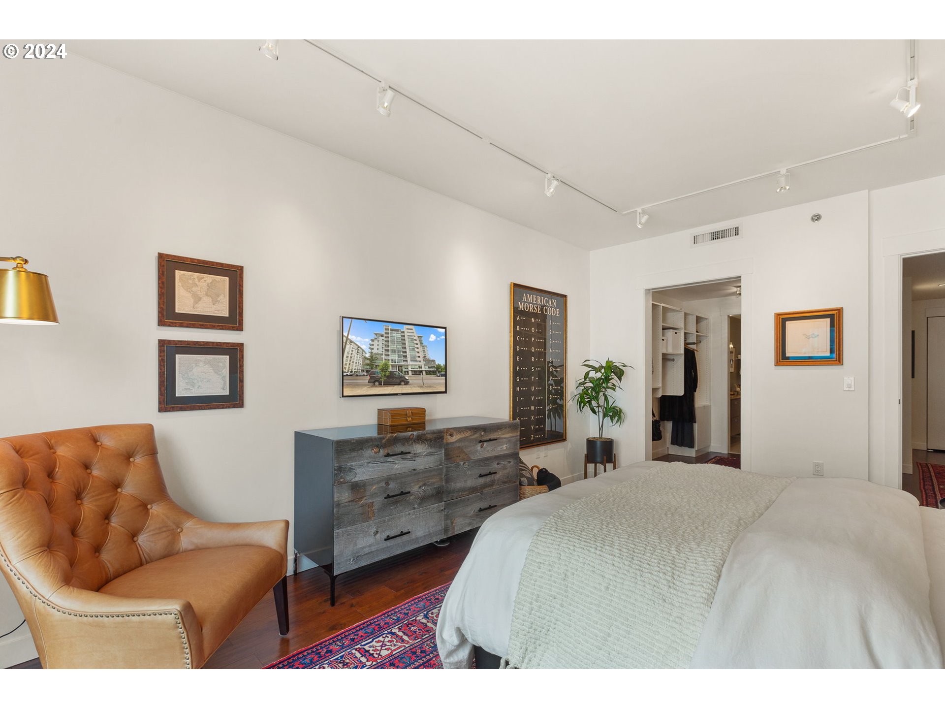 Photo #3: 24655754 Listing 