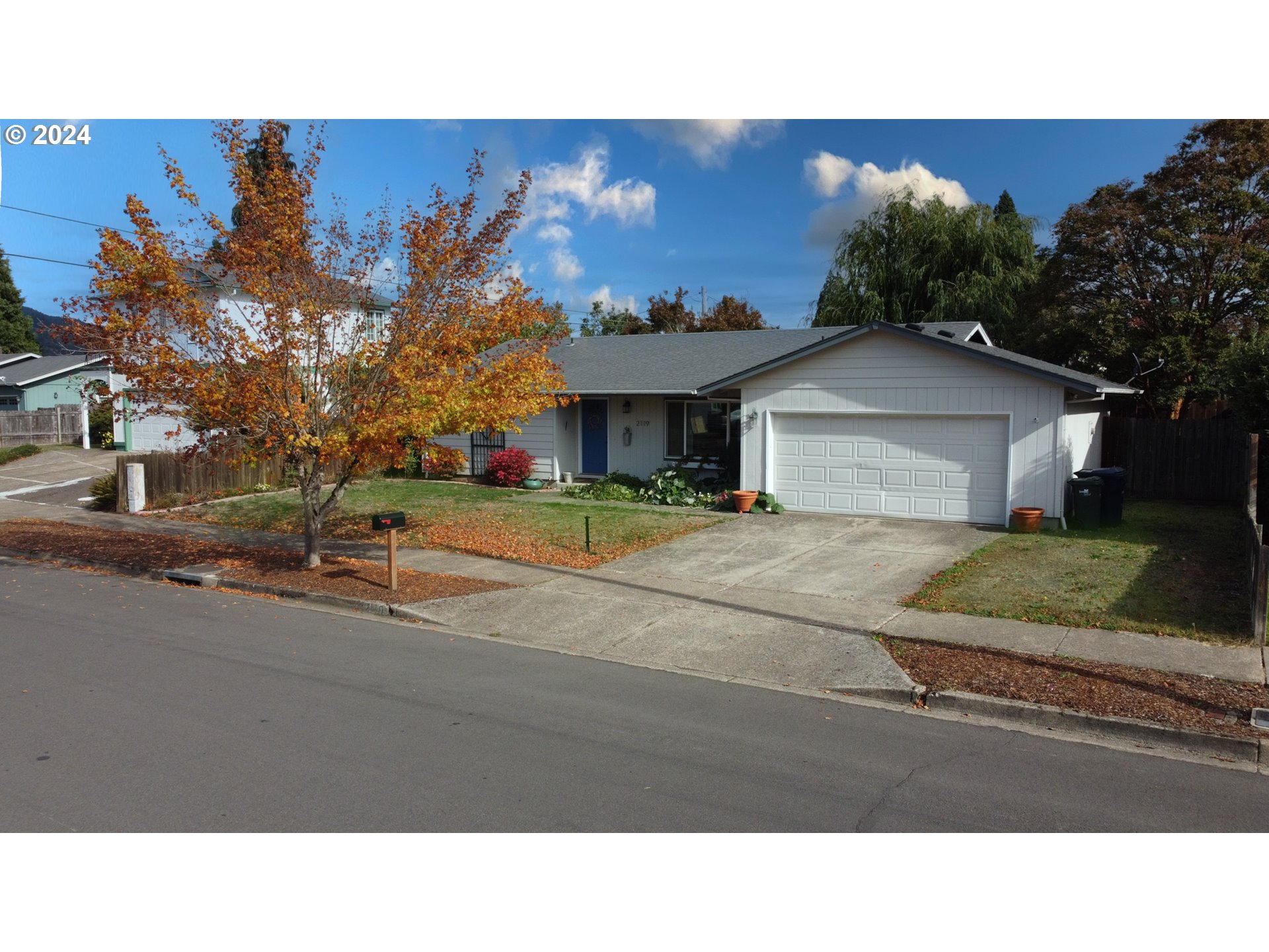 Photo of 2119 15TH ST Springfield OR 97477