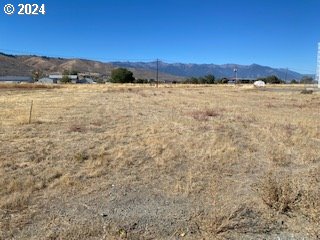 This property offers a great opportunity to build or relocate your business in Baker City.  The .34 acre lot is a blank slate and ready for your creative ideas.  Centrally located for easy access.  Call your agent today to view this property.