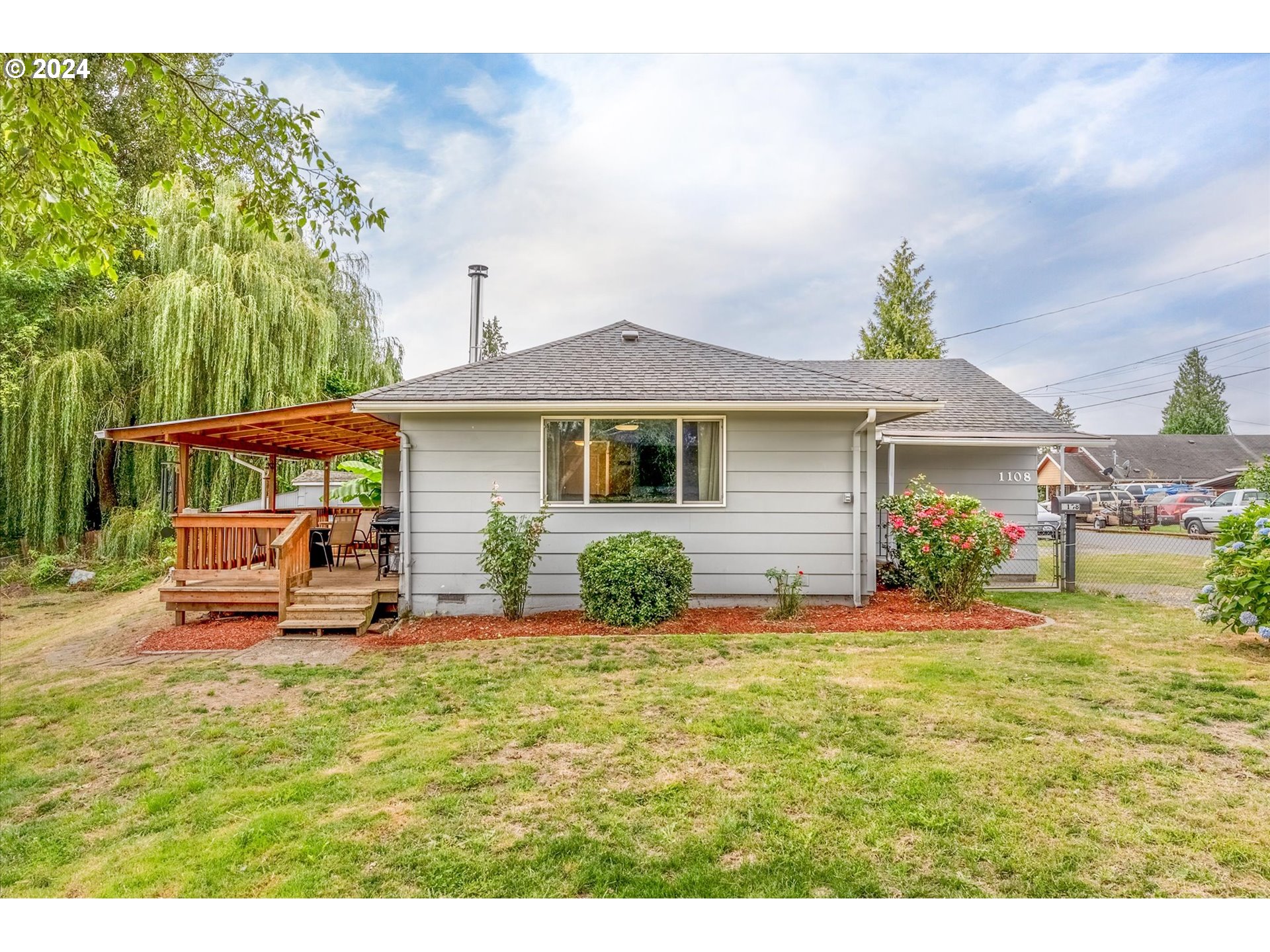 1108 S 8th Ave, Kelso, WA 98626