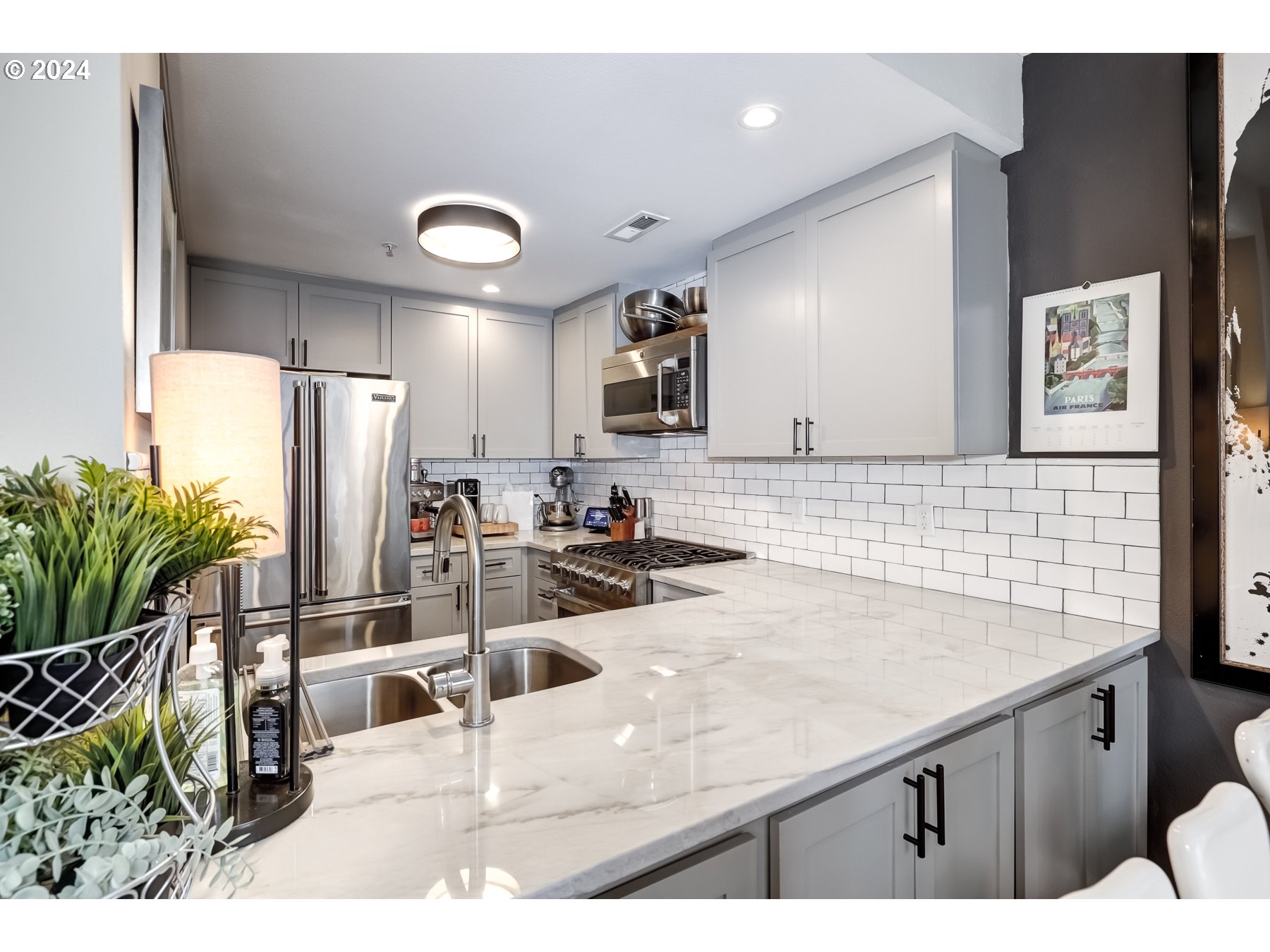 Photo #3: 24659920 Listing 