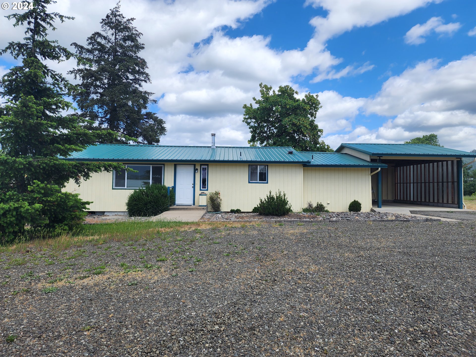 150 FORT MCKAY RD, SUTHERLIN, OR 97479 Oregon Life Homes