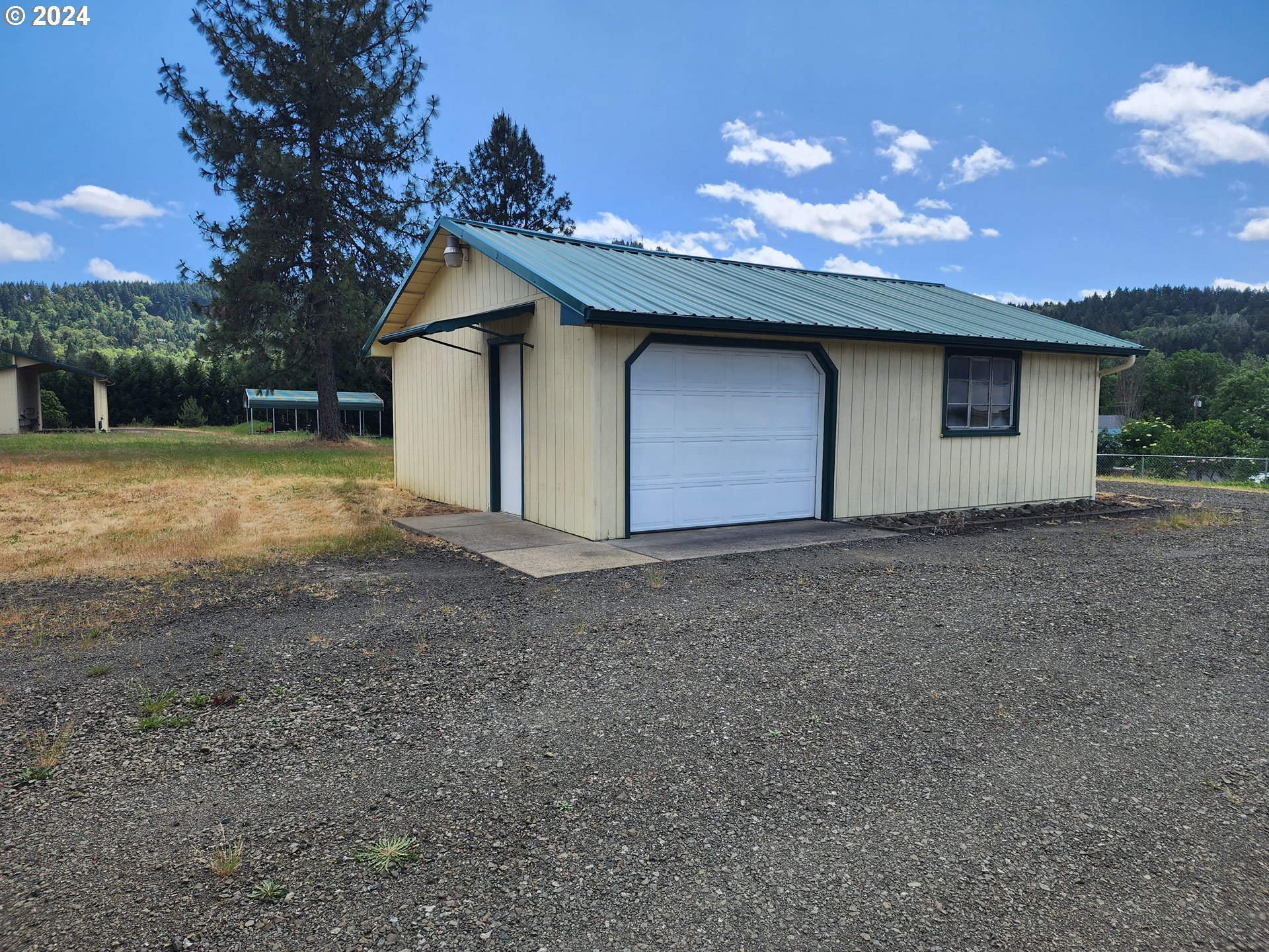 150 FORT MCKAY RD, SUTHERLIN, OR 97479 Oregon Life Homes