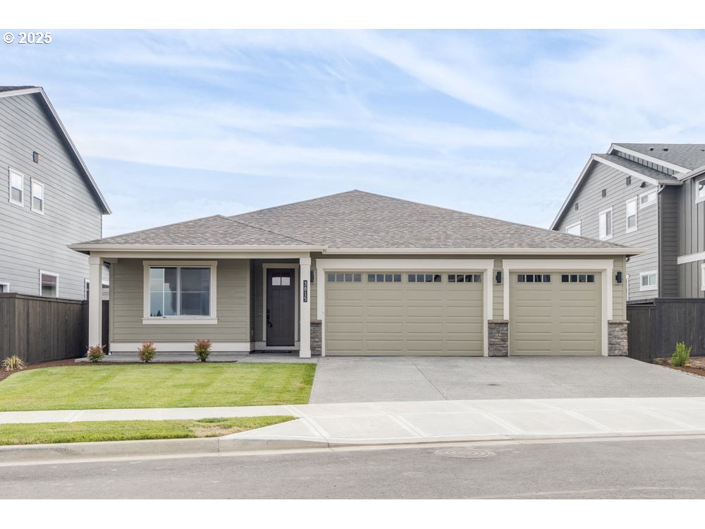 2025 ROOSEVELT LOOP, North Bend, OR, 97459