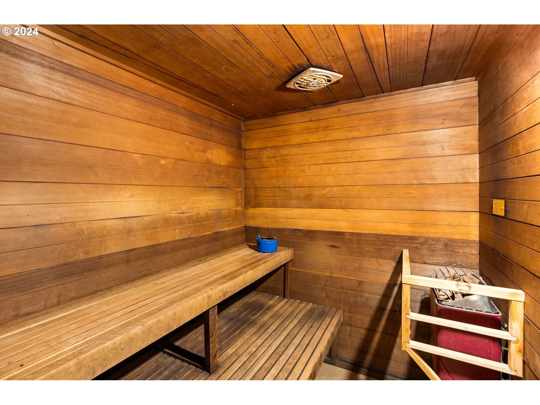 Photo #5: 24667199 Listing 