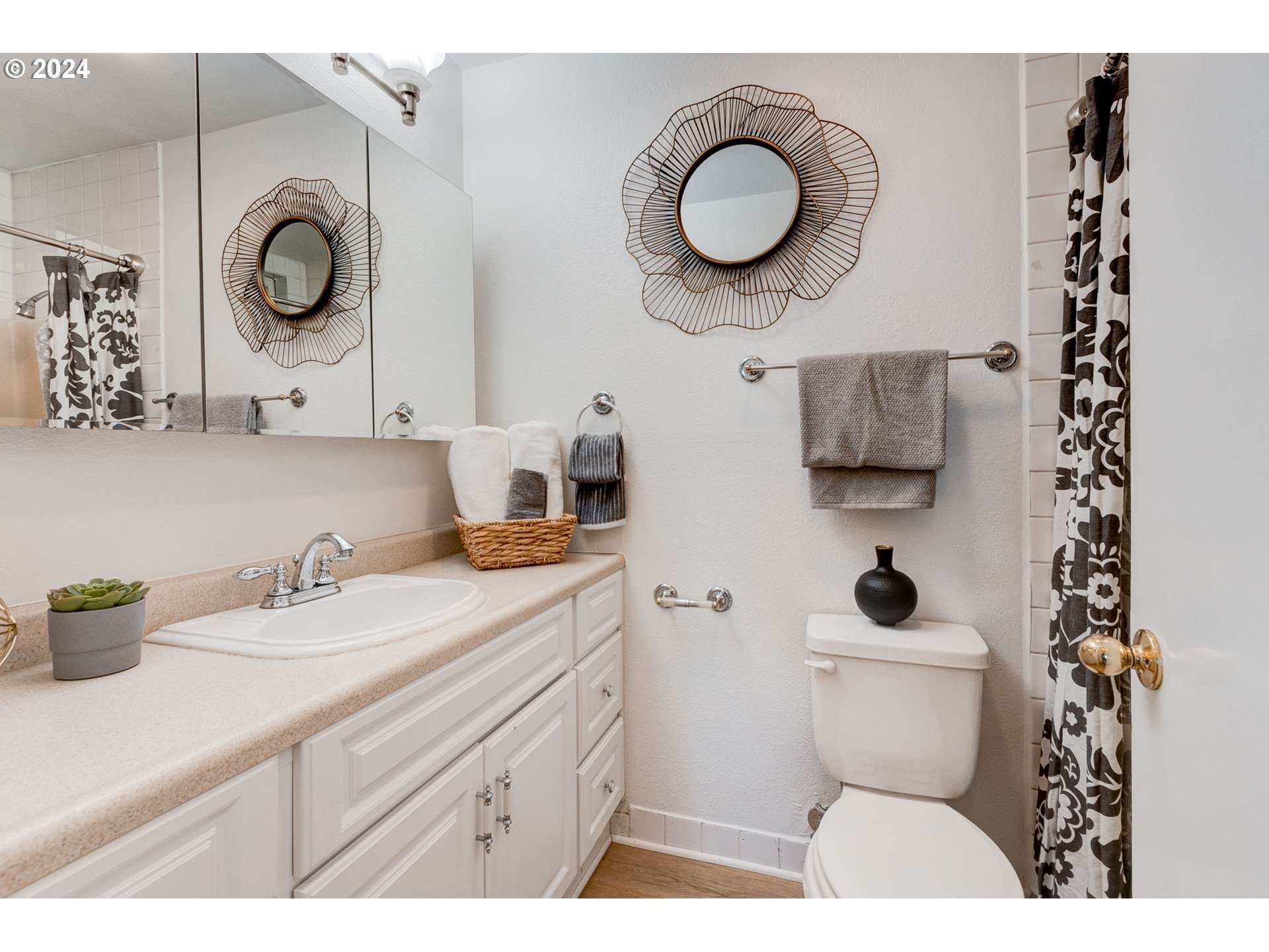 Photo #3: 24674595 Listing 