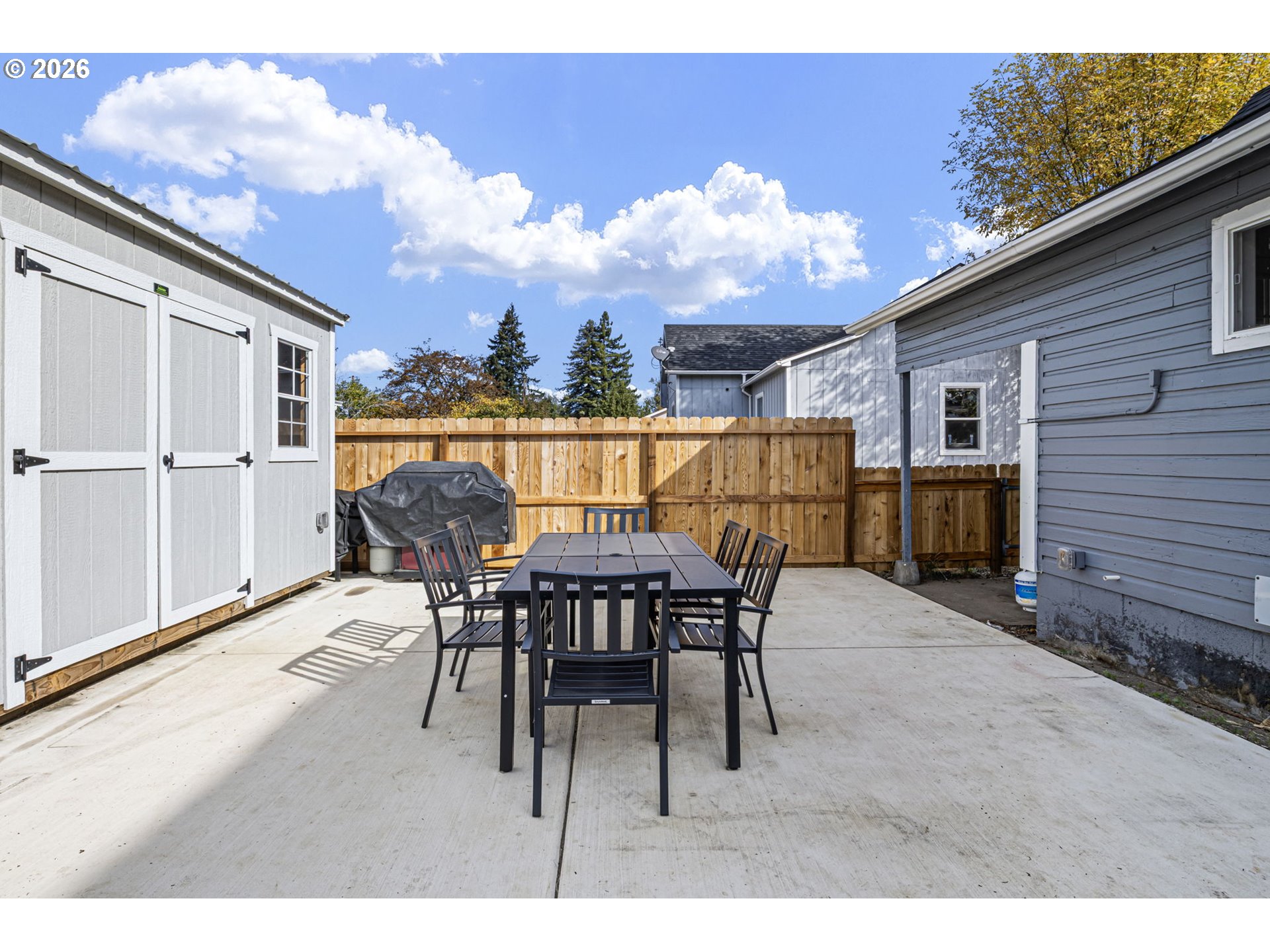 174 SE MOSHER AVE, Roseburg, OR 97470