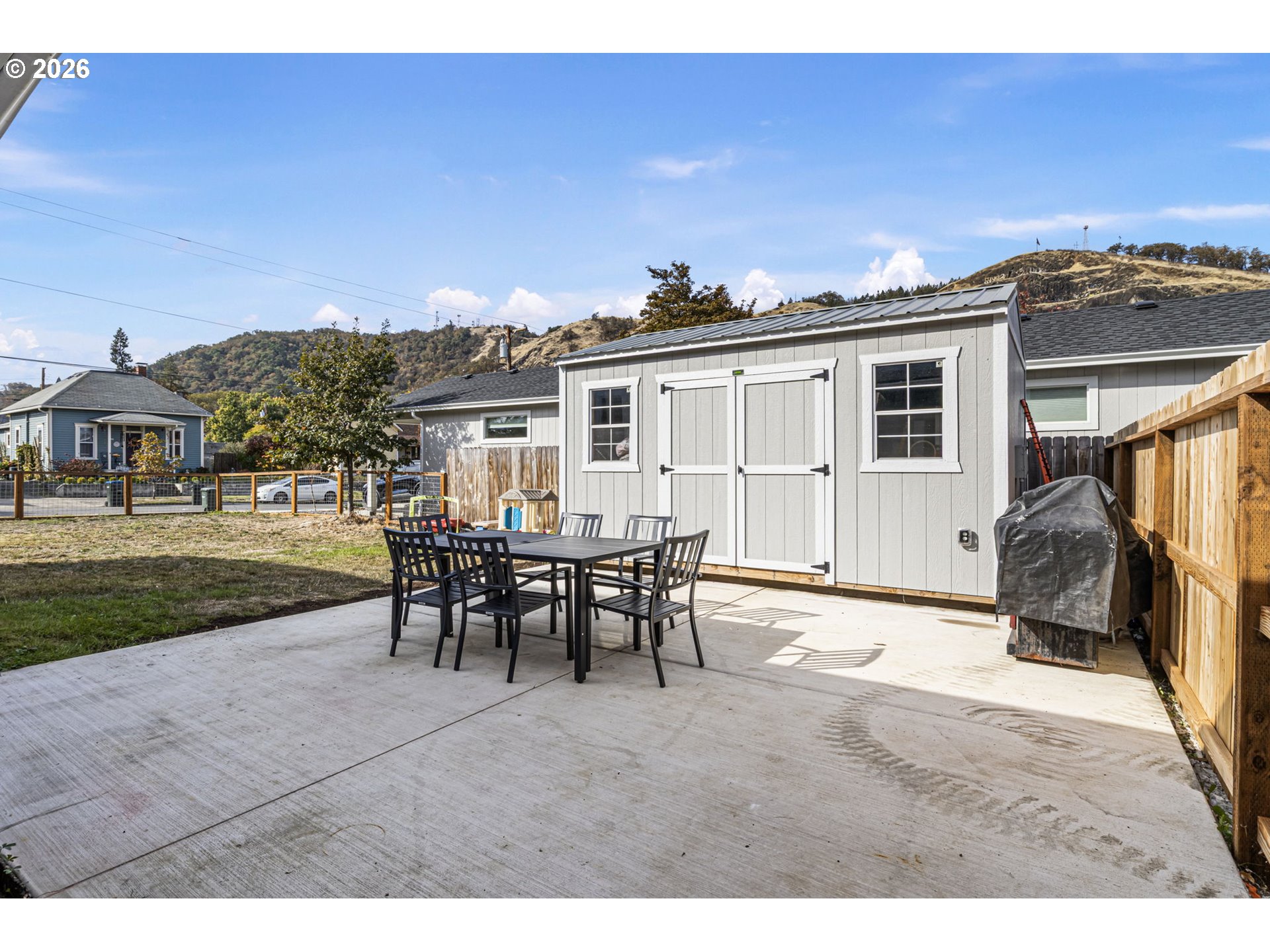174 SE MOSHER AVE, Roseburg, OR 97470