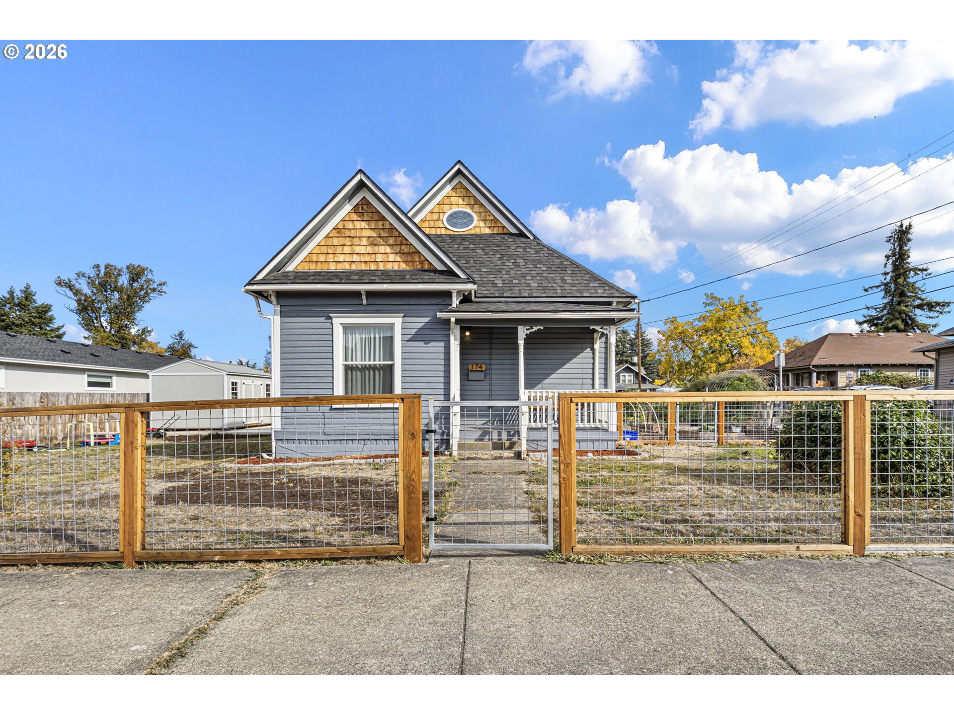 174 SE MOSHER AVE, Roseburg, OR 97470