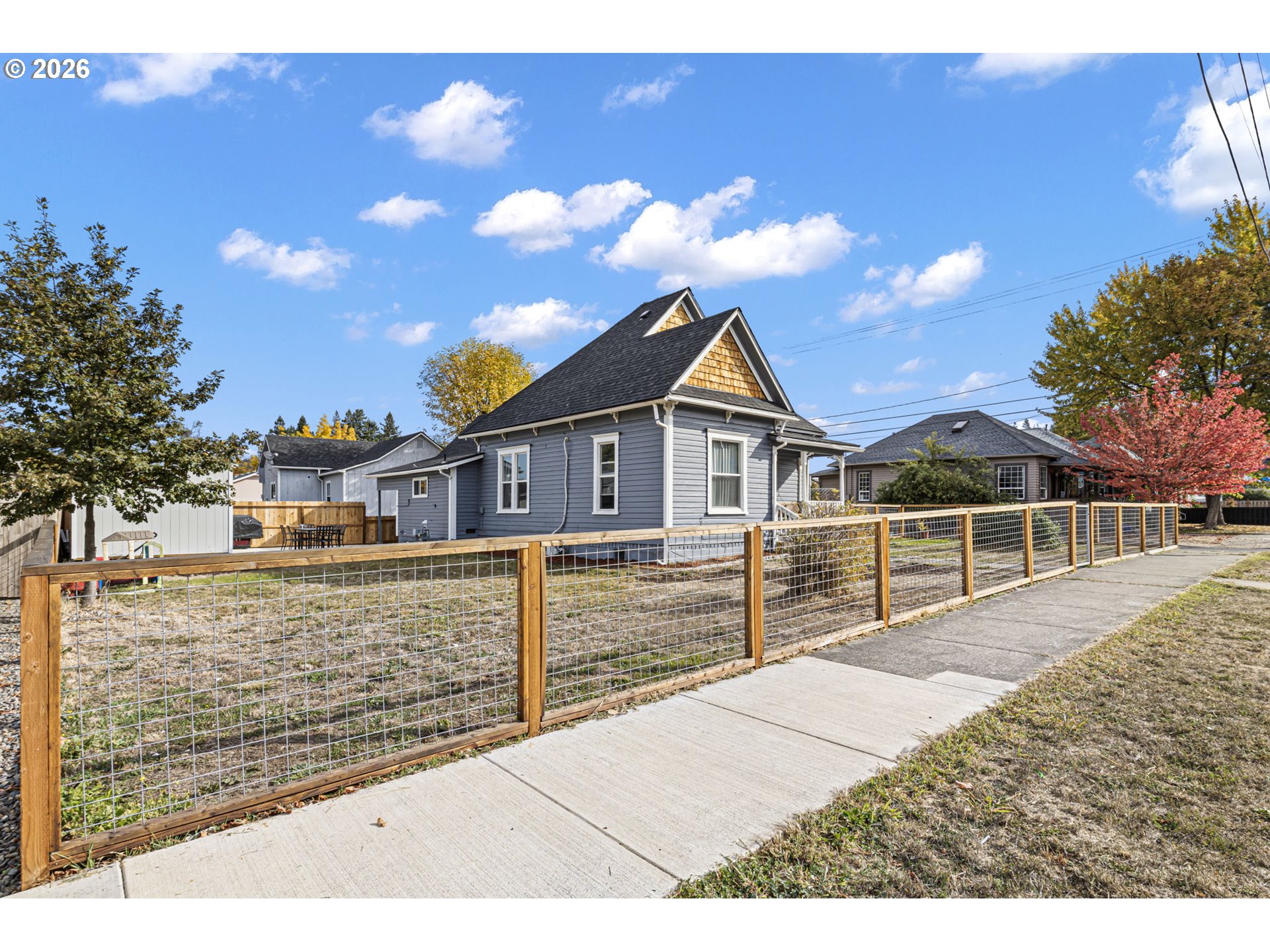 174 SE MOSHER AVE, Roseburg, OR 97470
