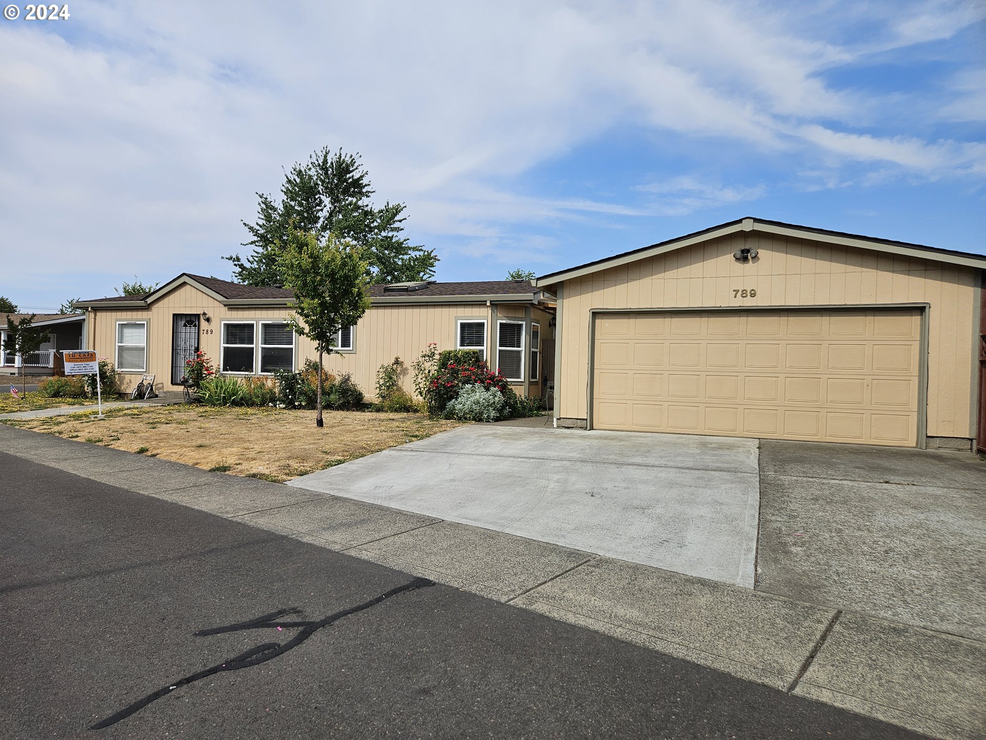 Photo of 789 HARVEST WAY Woodburn OR 97071