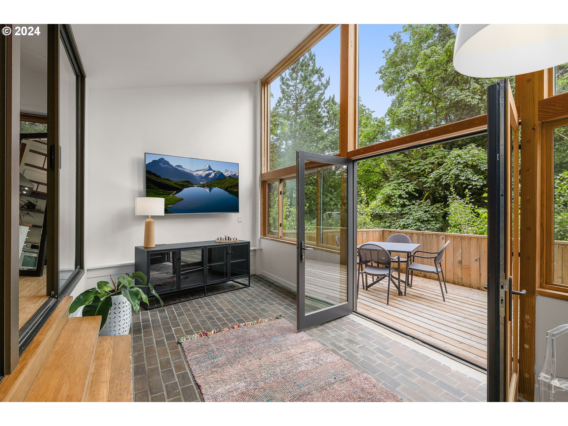 Photo #4: 24682794 Listing 