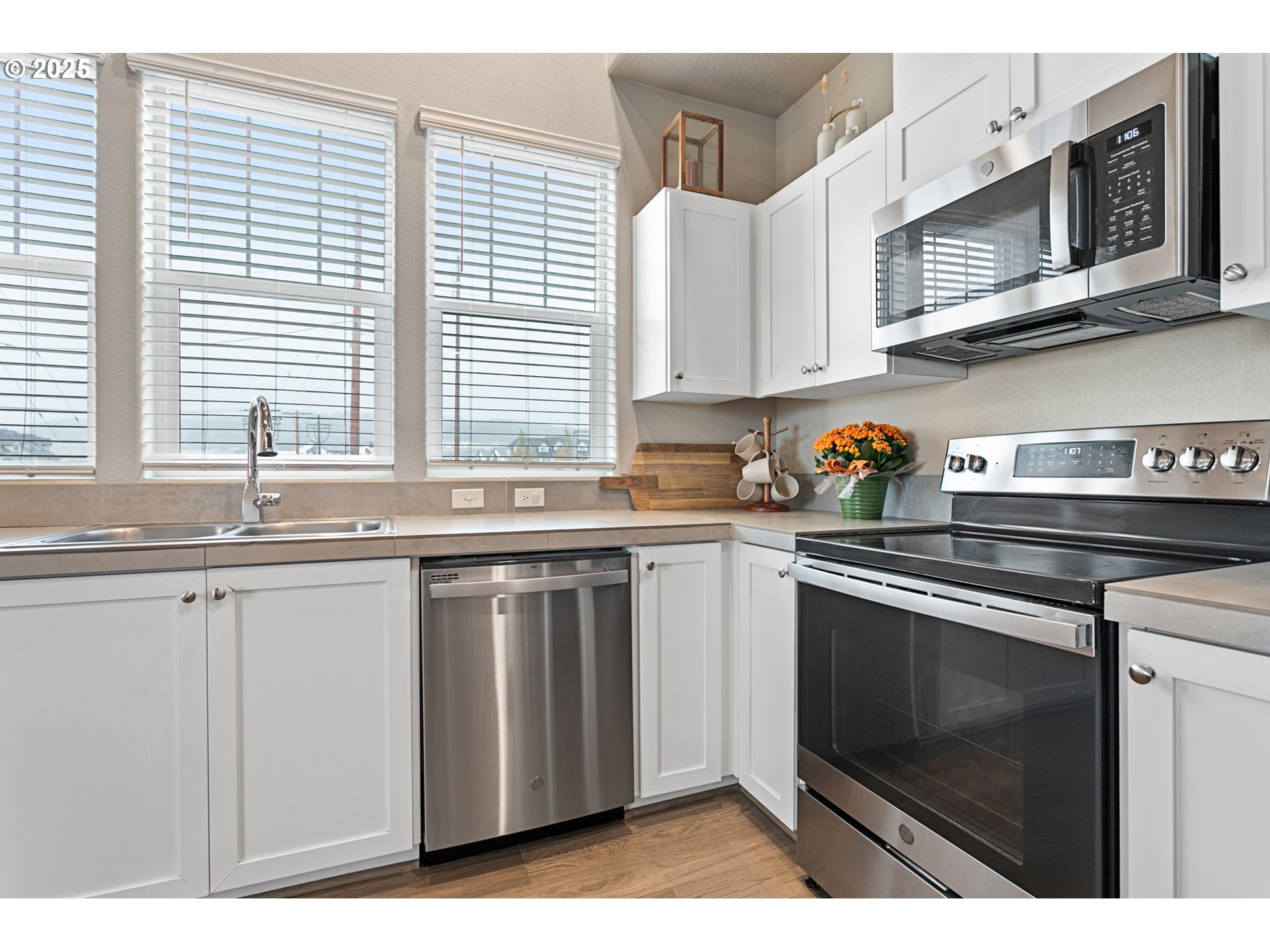 Photo #10: 246846896 Listing: Photo #10