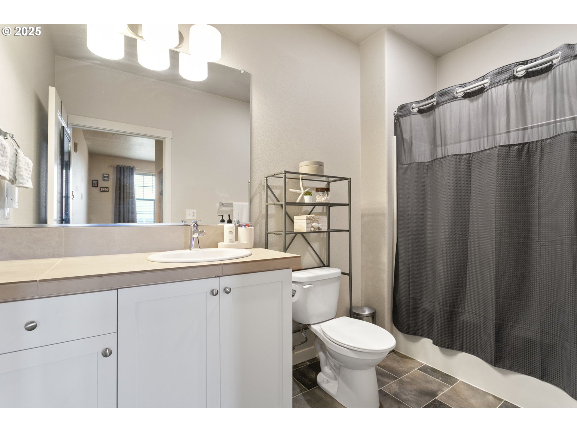 Photo #15: 246846896 Listing: Photo #15