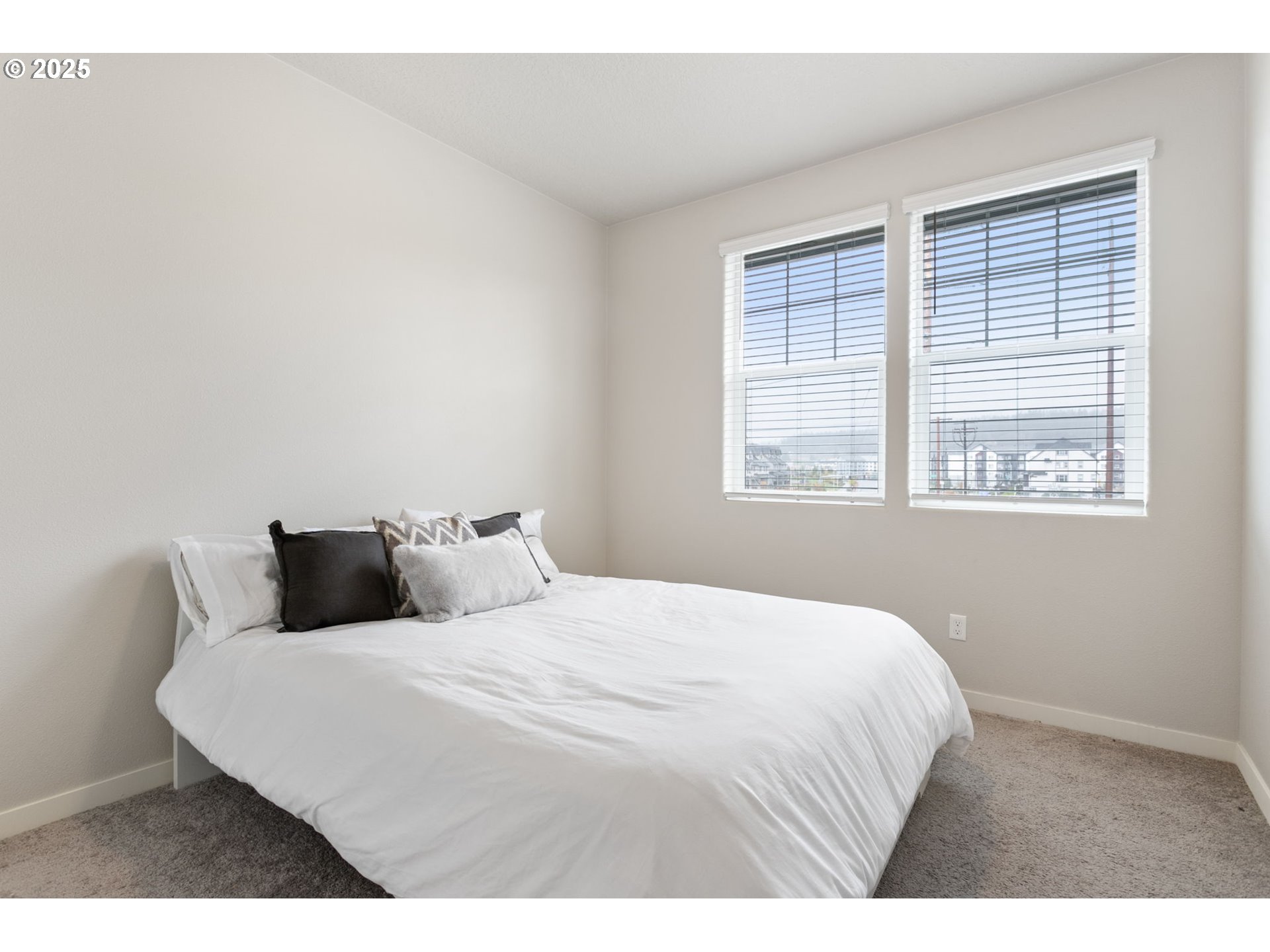 Photo #16: 246846896 Listing: Photo #16