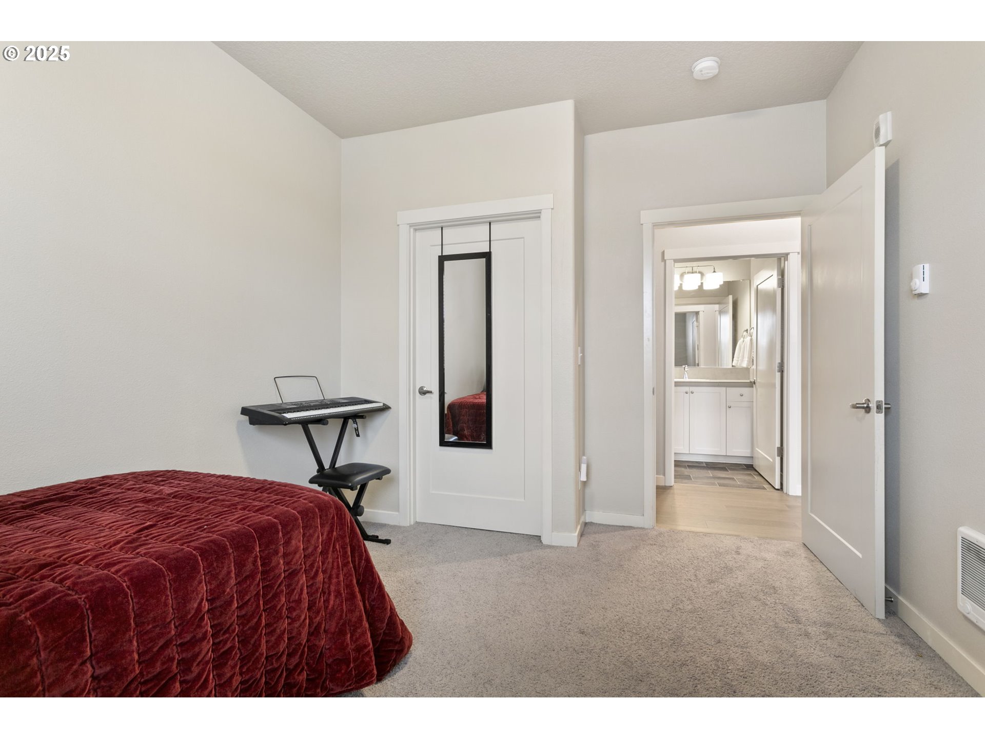 Photo #19: 246846896 Listing: Photo #19