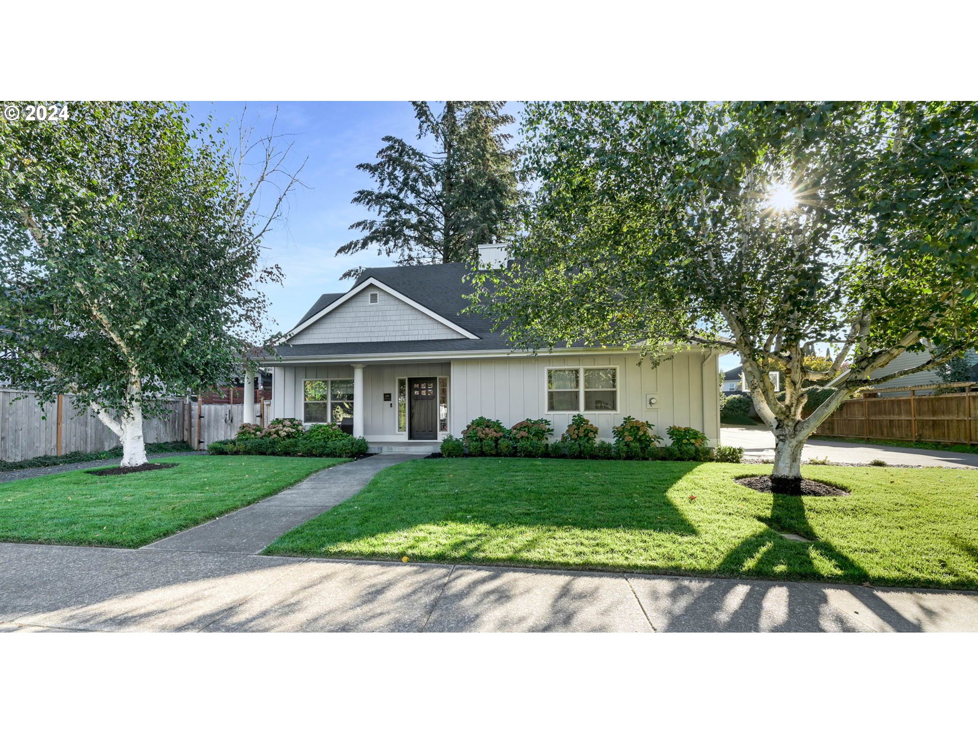 Photo of 1463 BOGART LN Eugene OR 97401