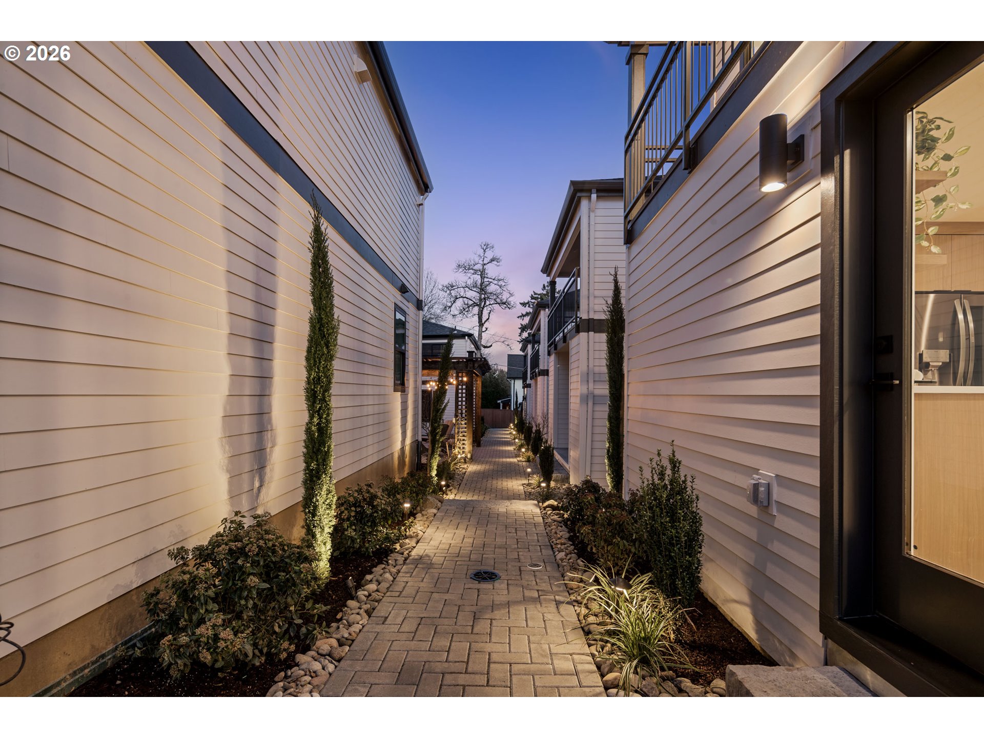 247 E AVE, Lake Oswego, OR, 97034