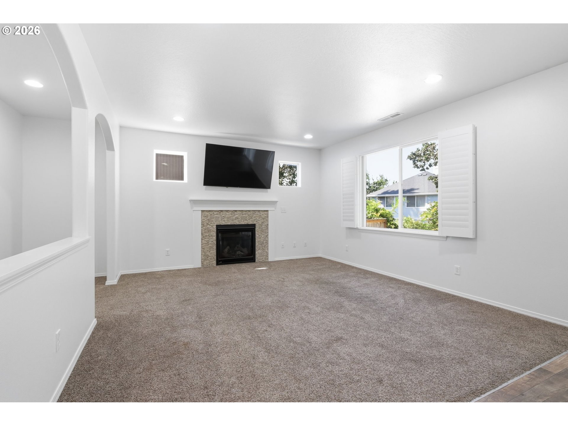 Property photo 6 of 43
