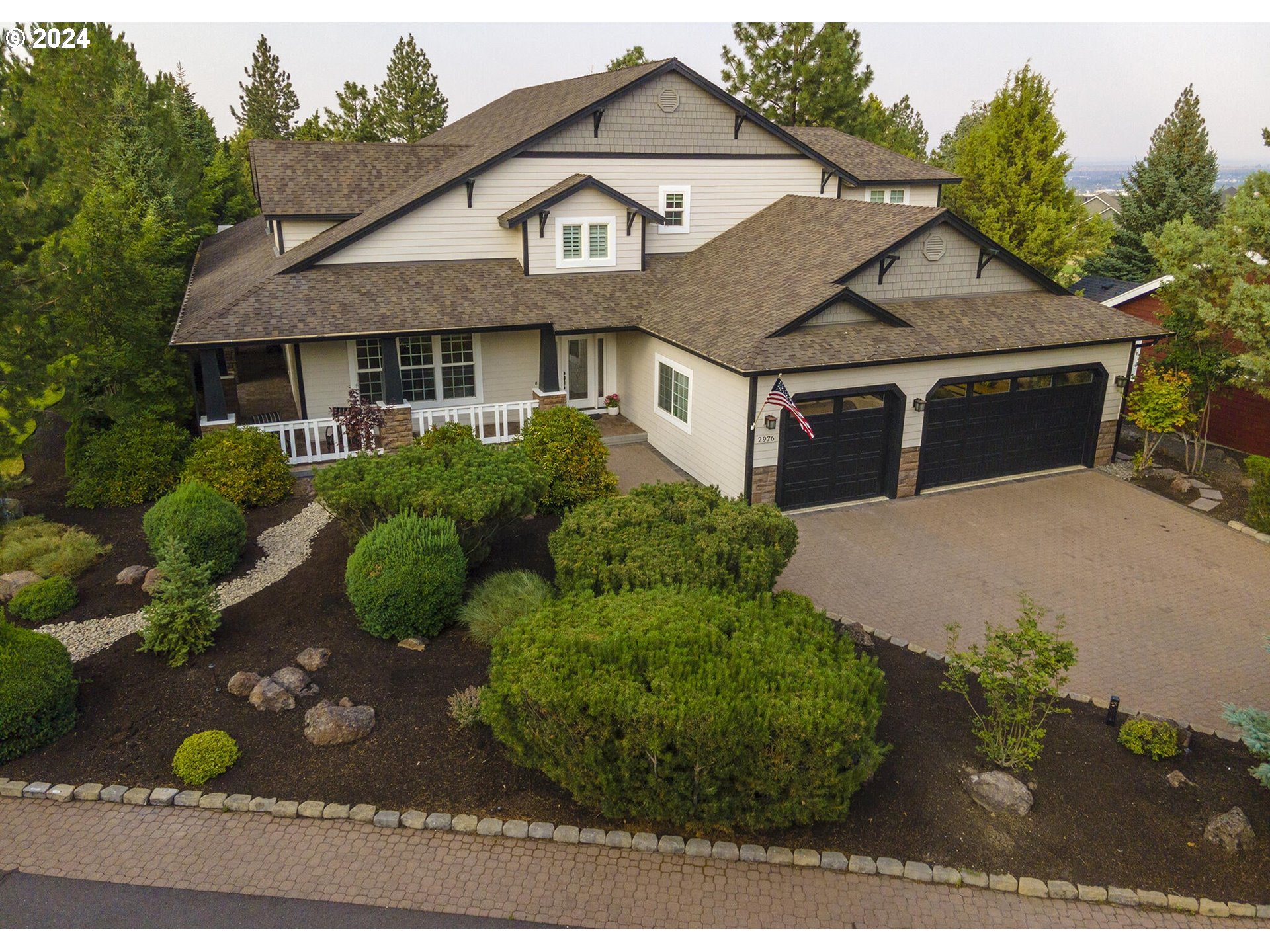 Photo of 2976 FAIRWAY HEIGHTS DR Bend OR 97703