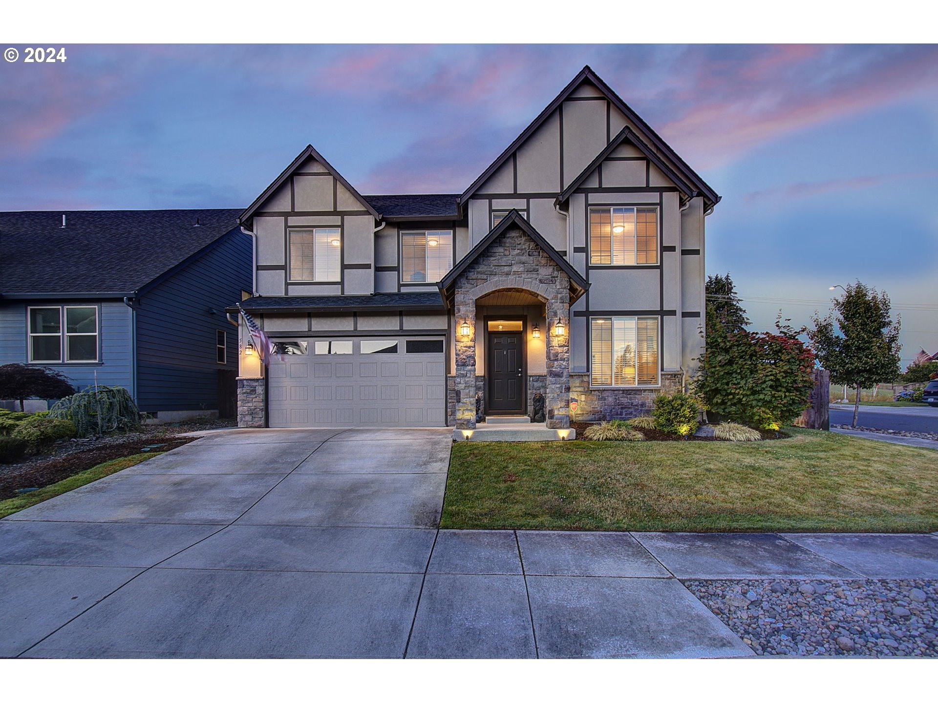 582 N 44th Ave, Ridgefield, WA 98642