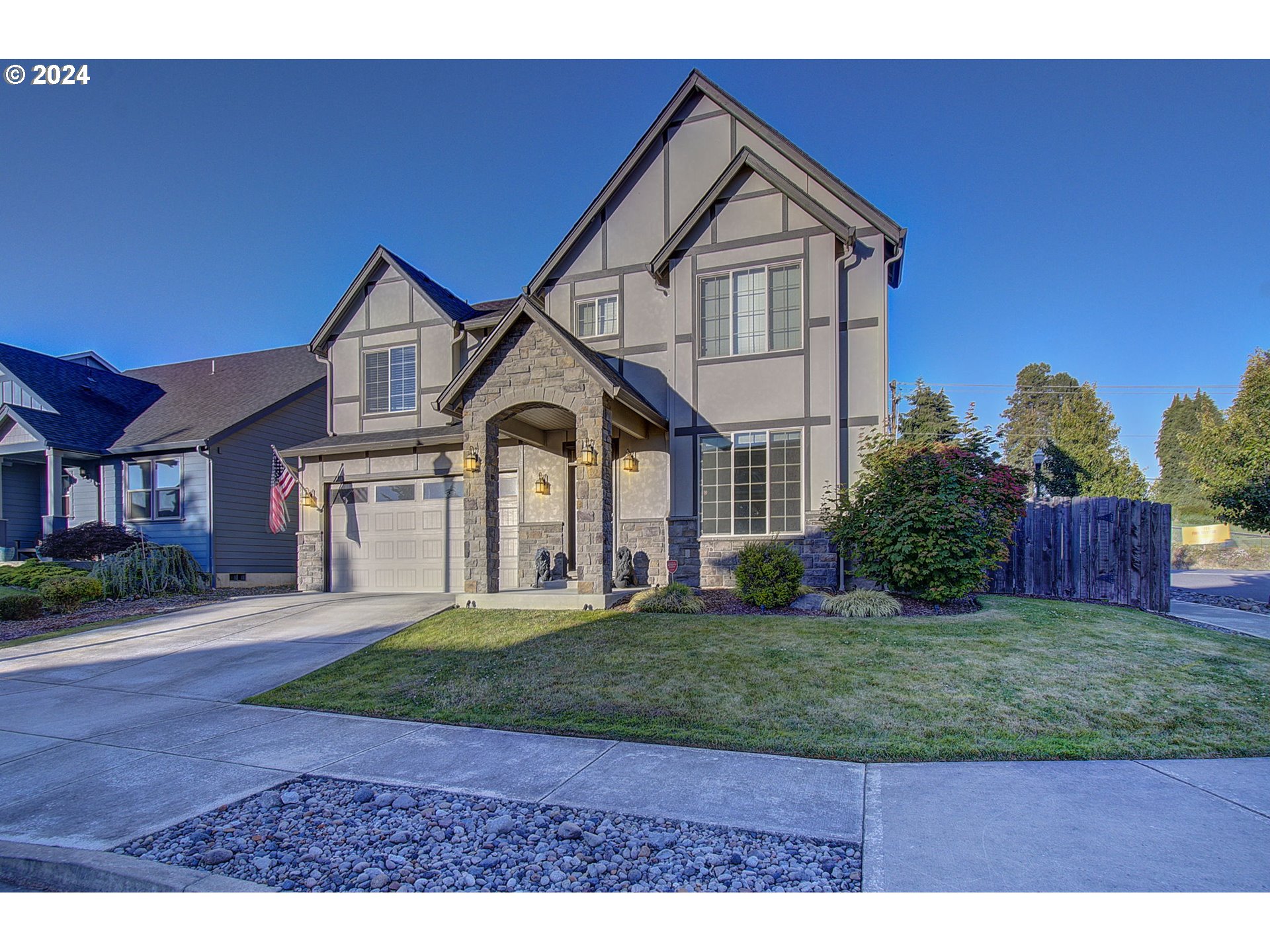 582 N 44th Ave, Ridgefield, WA 98642