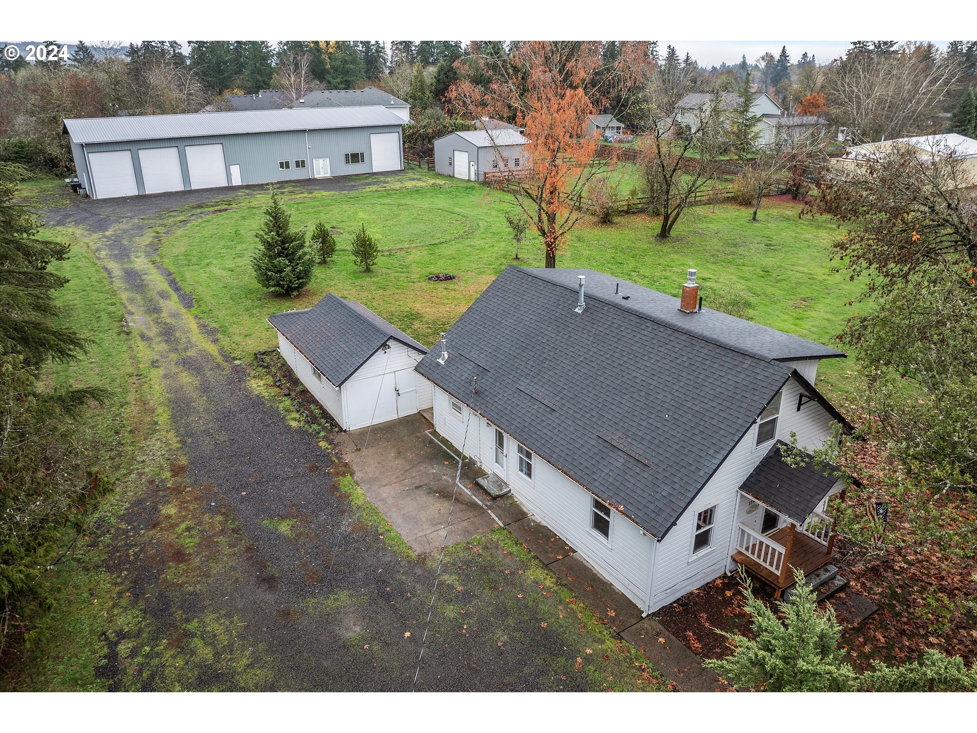 Photo of 12300 HONEY LN Newberg OR 97132