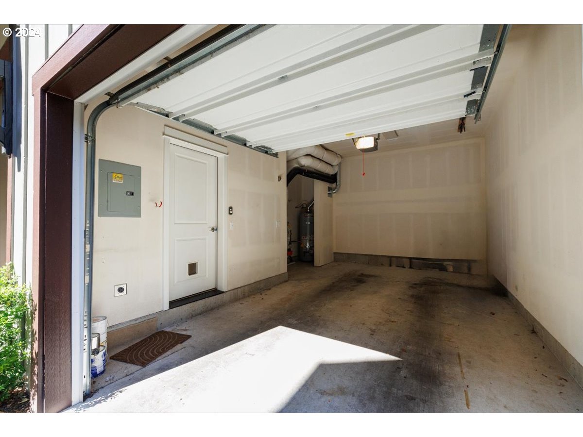 Photo #3: 24696851 Listing 