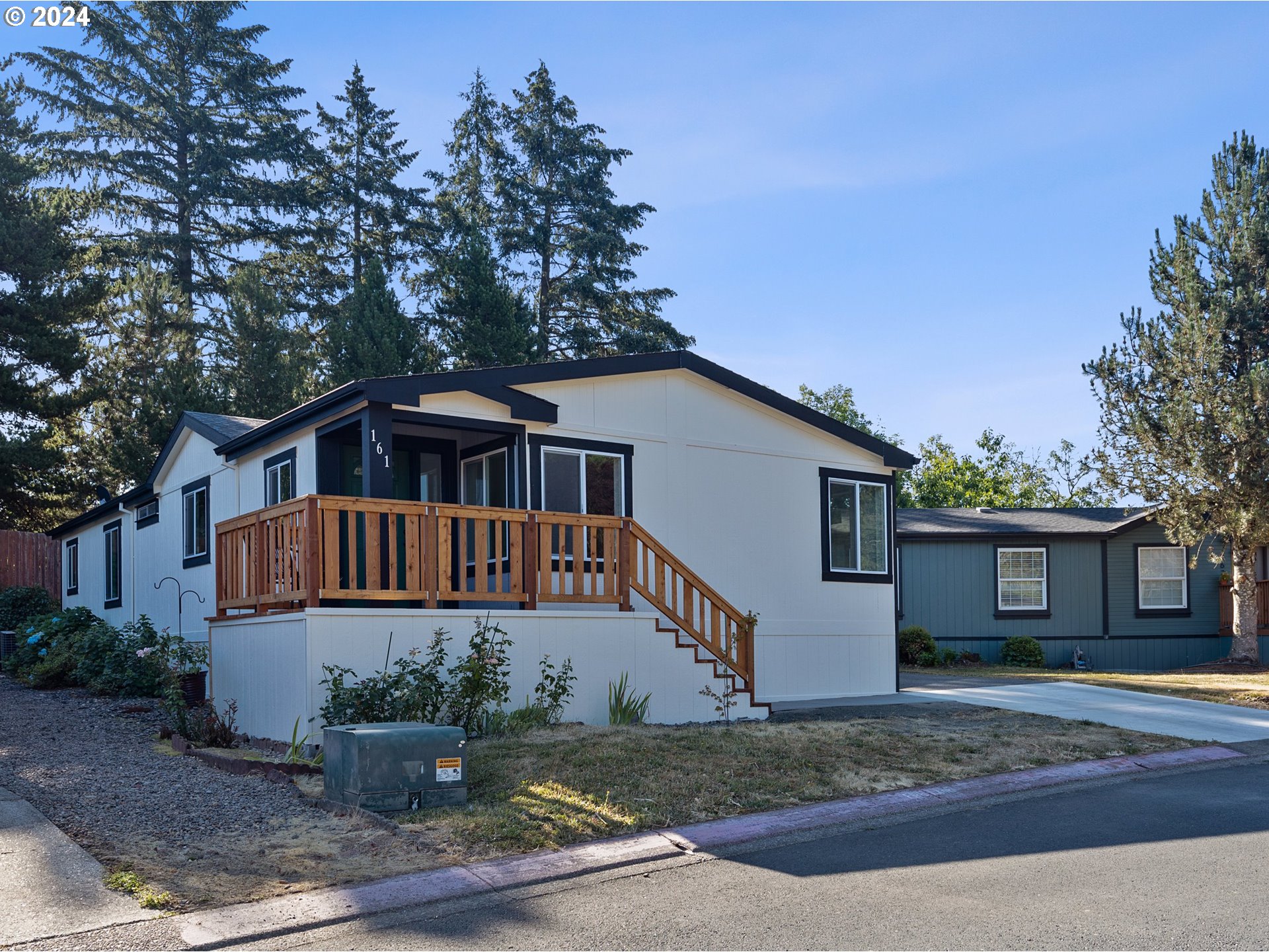 Photo of 8300 QUATAMA ST Hillsboro OR 97006