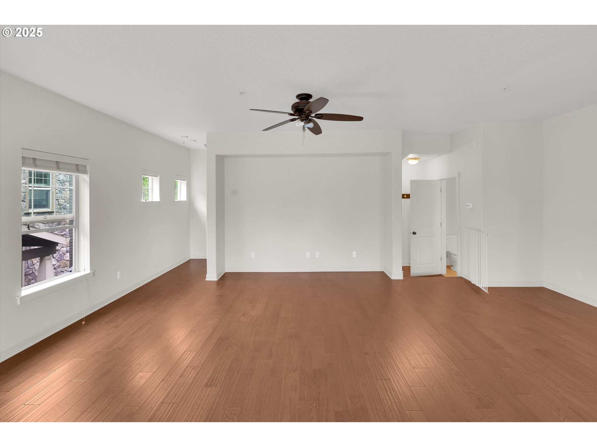 Photo #5: 247312425 Listing 