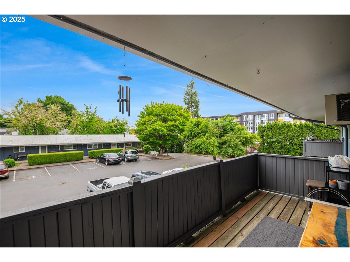 Photo #10: 247341452 Listing: Photo #10