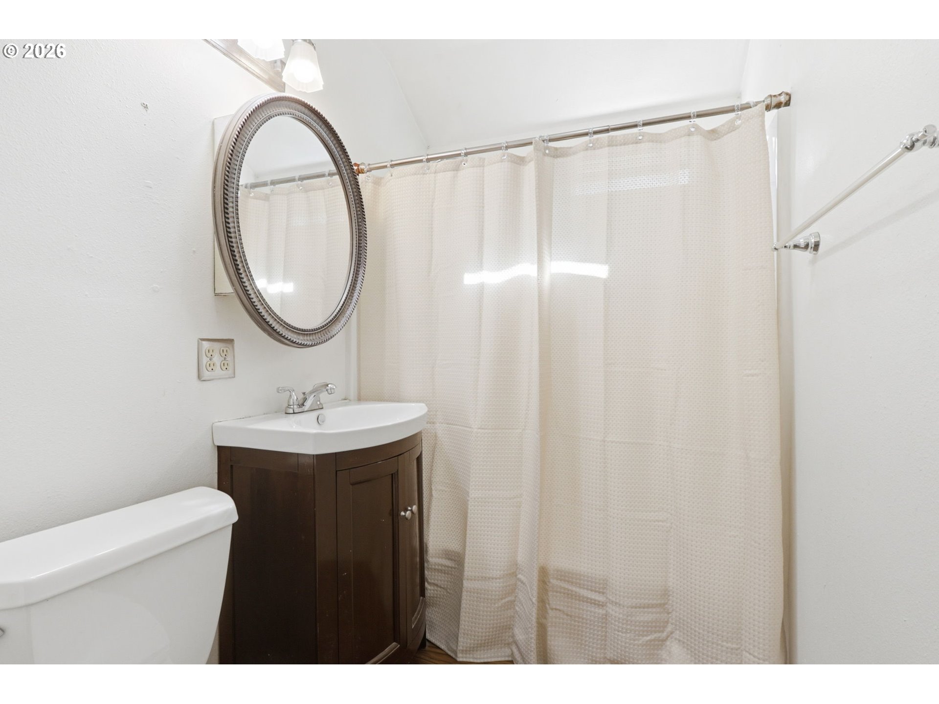 11610 NE FREMONT CT, Portland, OR, 97220