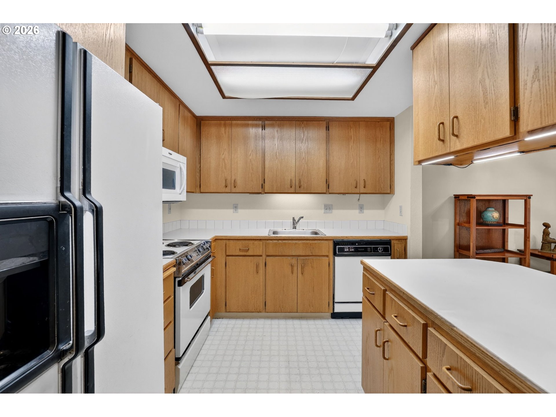 Photo #4: 248197862 Listing: Photo #4