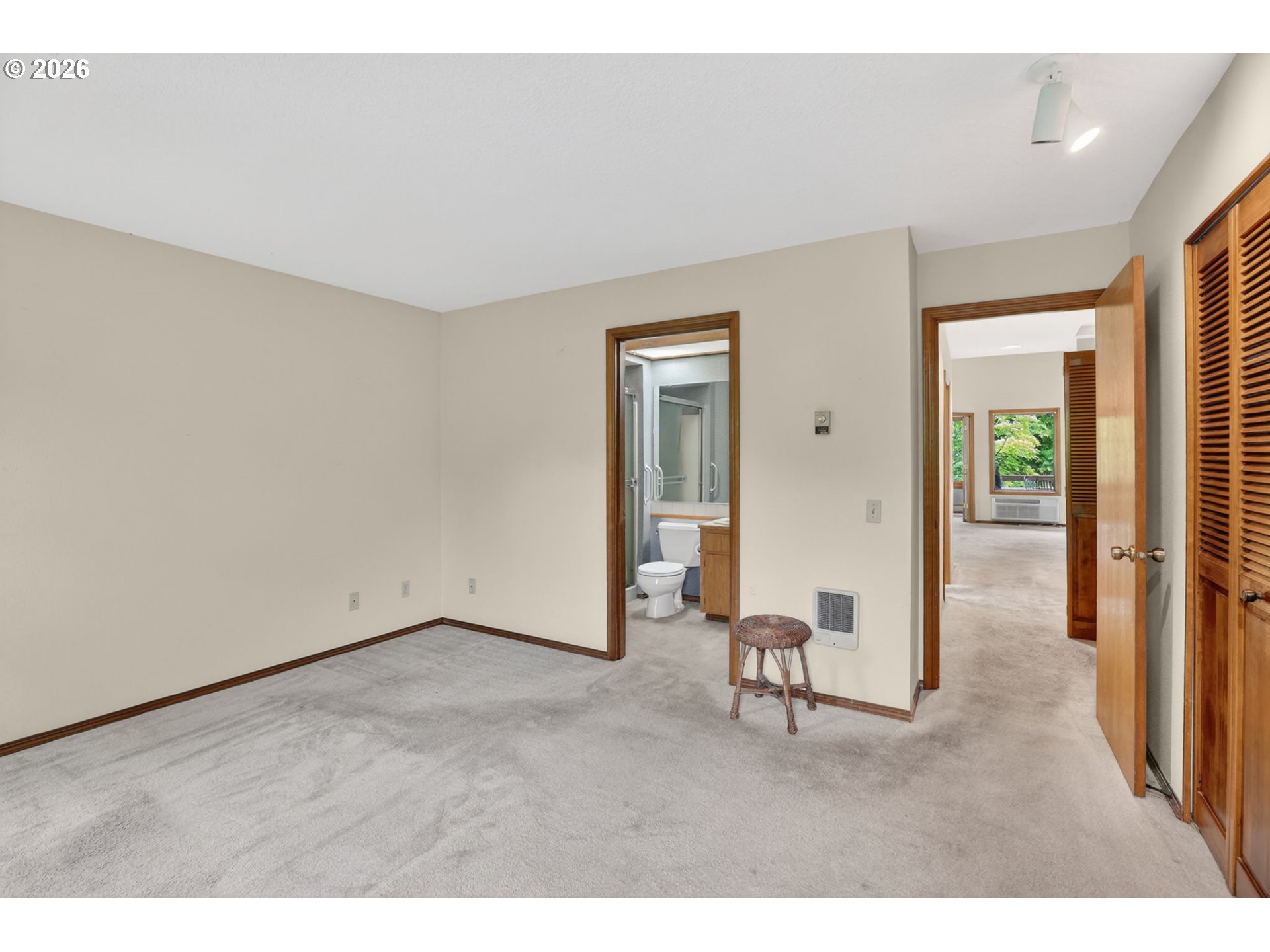 Photo #17: 248197862 Listing: Photo #17