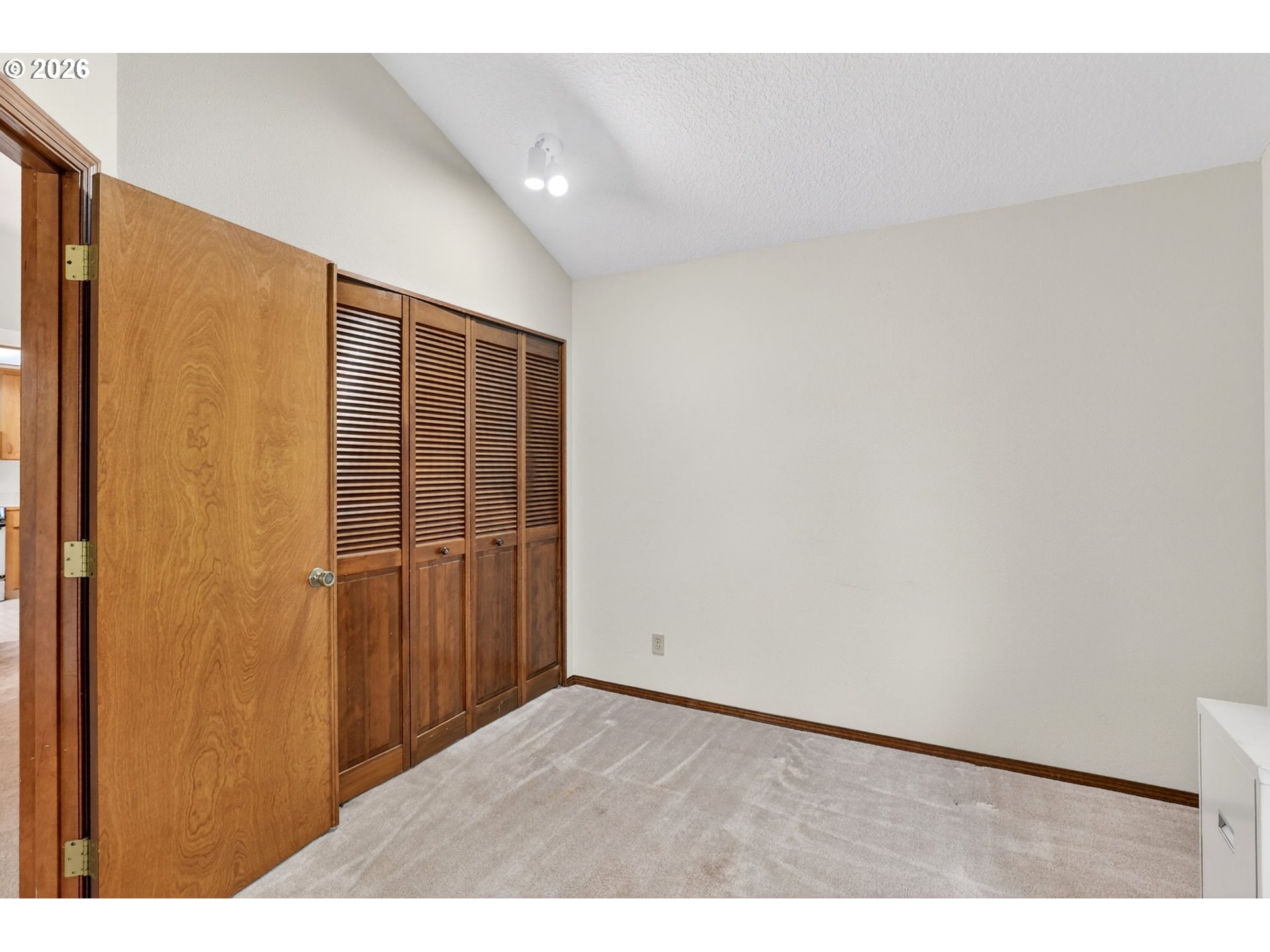 Photo #23: 248197862 Listing: Photo #23