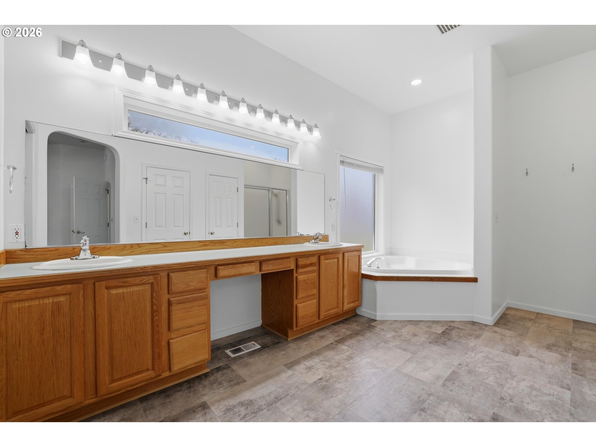 1050 PEACOCK ST, Hammond, OR, 97121