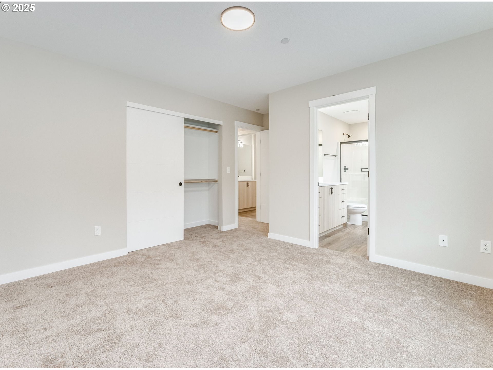 Photo #9: 249857372 Listing: Photo #9