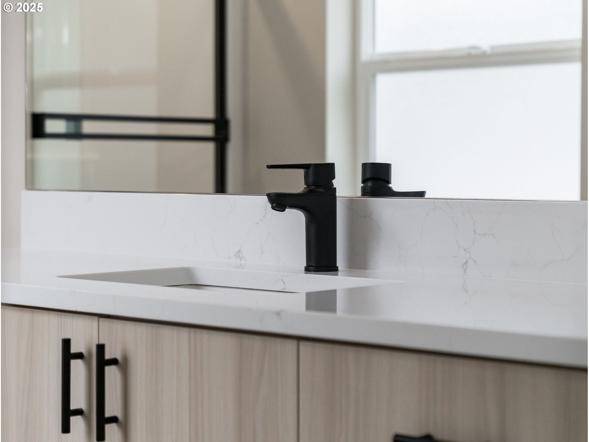 Photo #2: 249857372 Listing: Photo #2