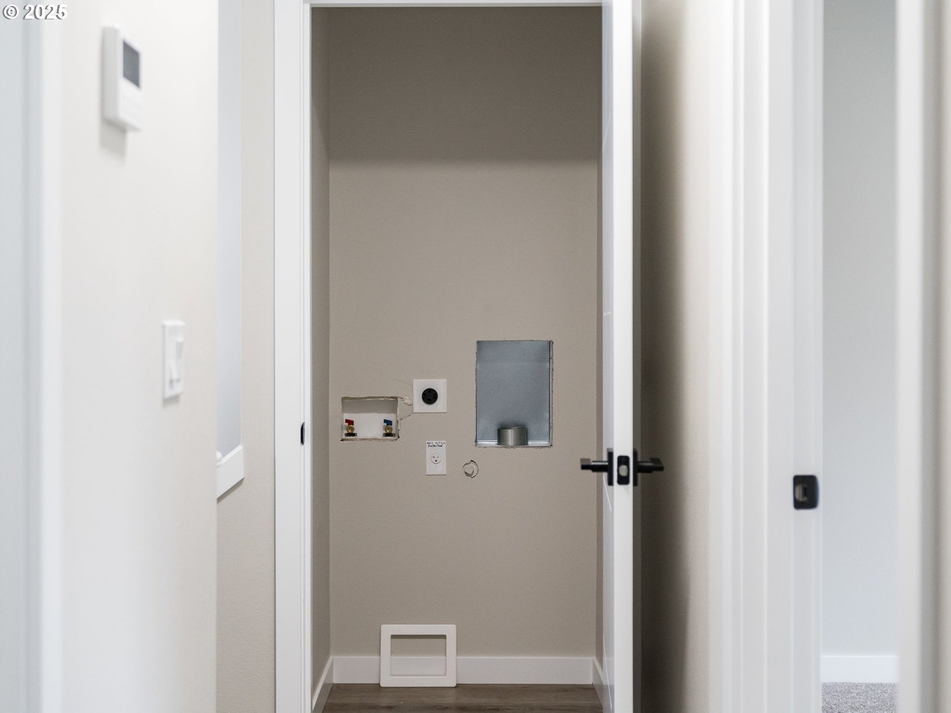 Photo #3: 249857372 Listing: Photo #3