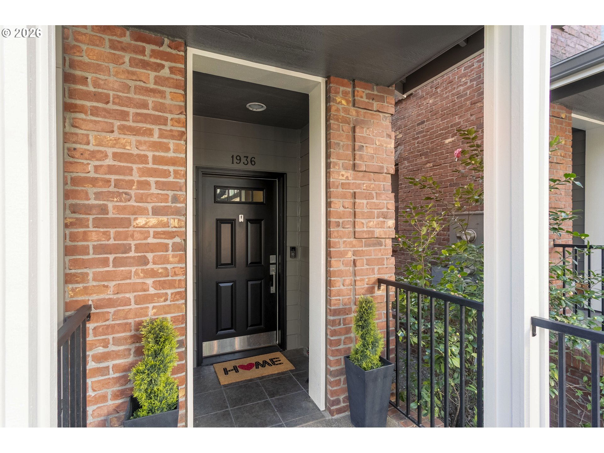 Photo #1: 249985568 Listing: Photo #1