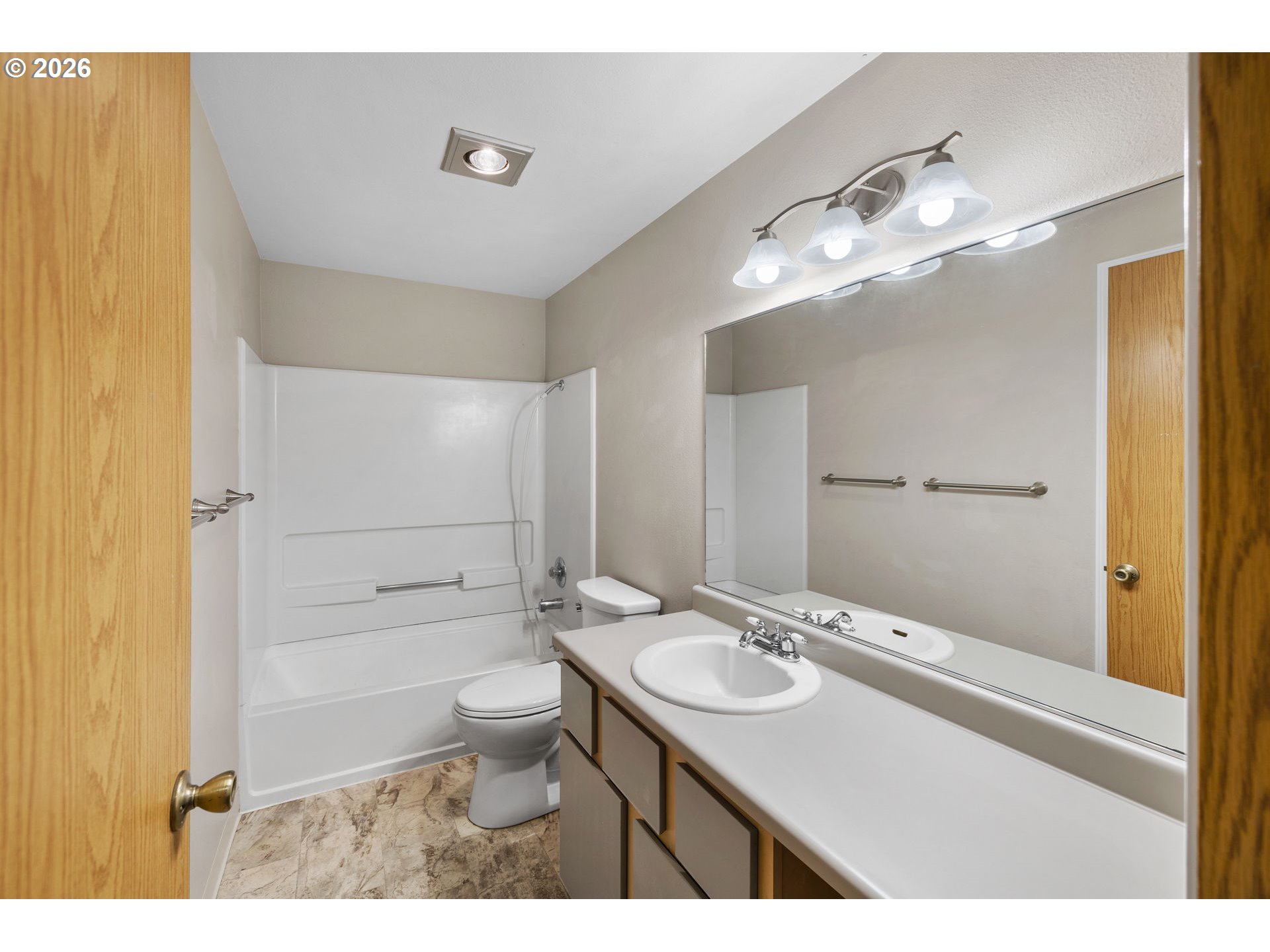 Photo #19: 250120438 Listing: Photo #19