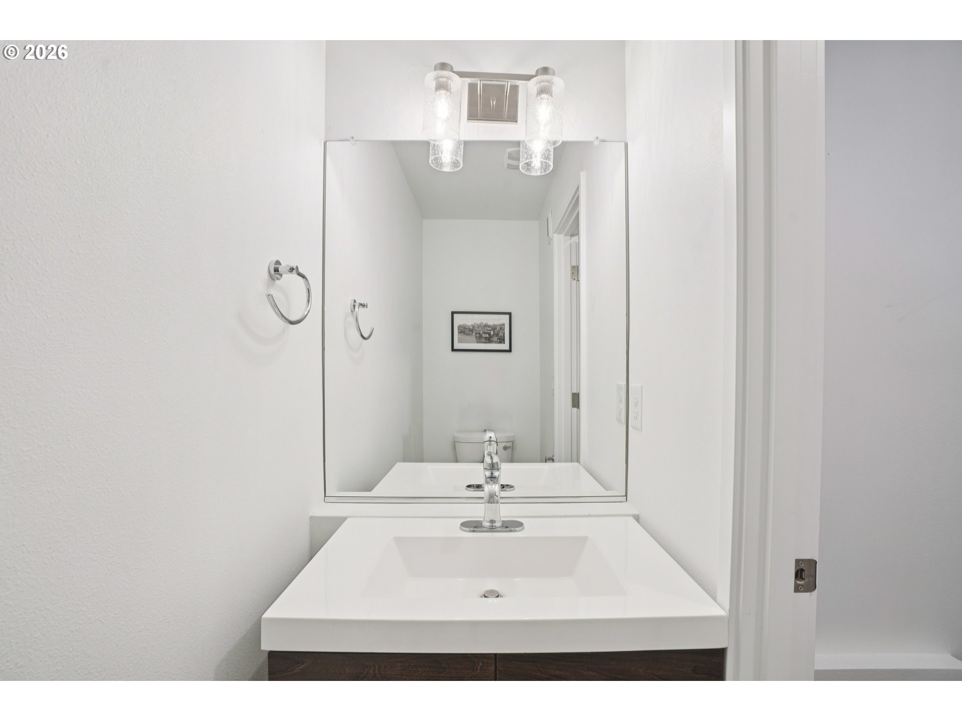 Photo #11: 250123504 Listing: Photo #11