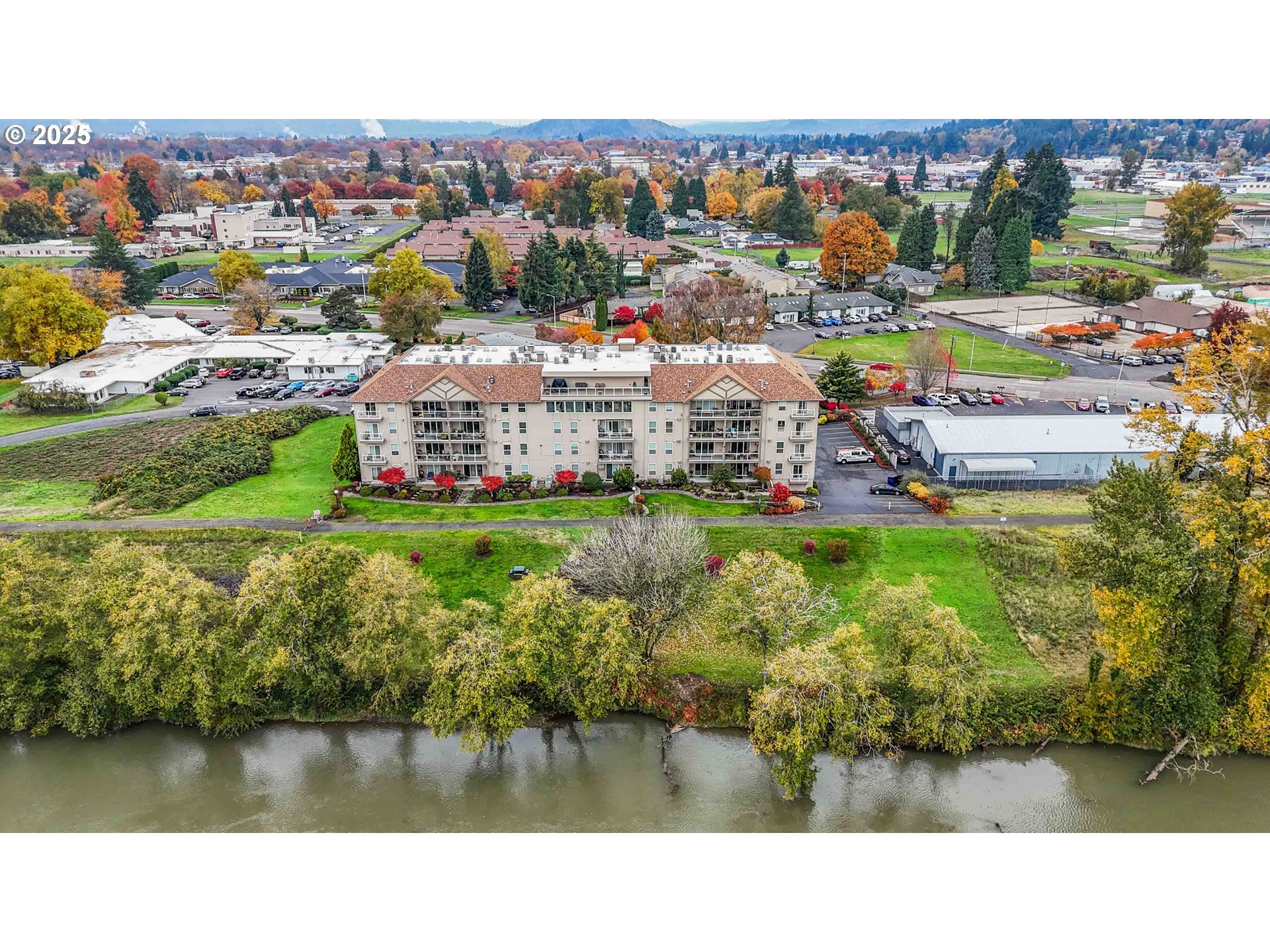 1548 RIVER RD UNIT 302, Longview, WA, 98632
