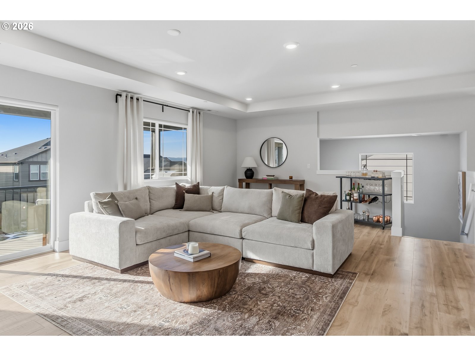 Photo #2: 251774647 Listing: Photo #2