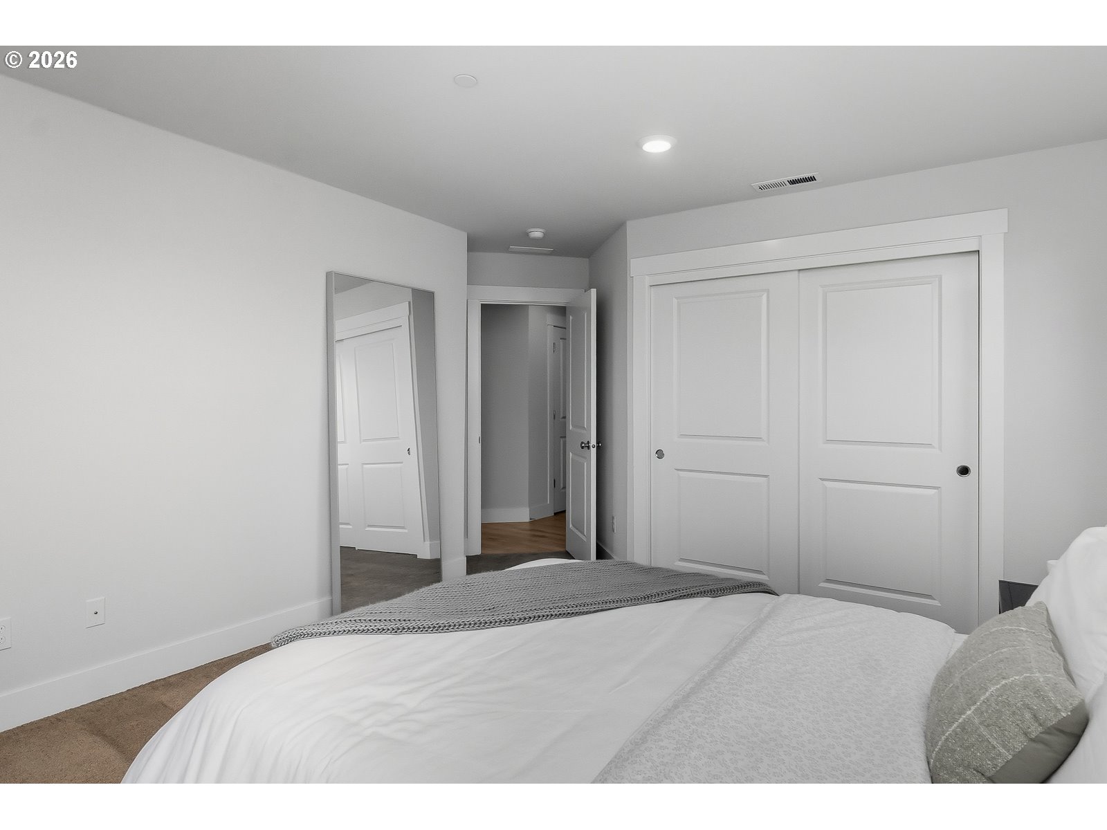 Photo #15: 251774647 Listing: Photo #15