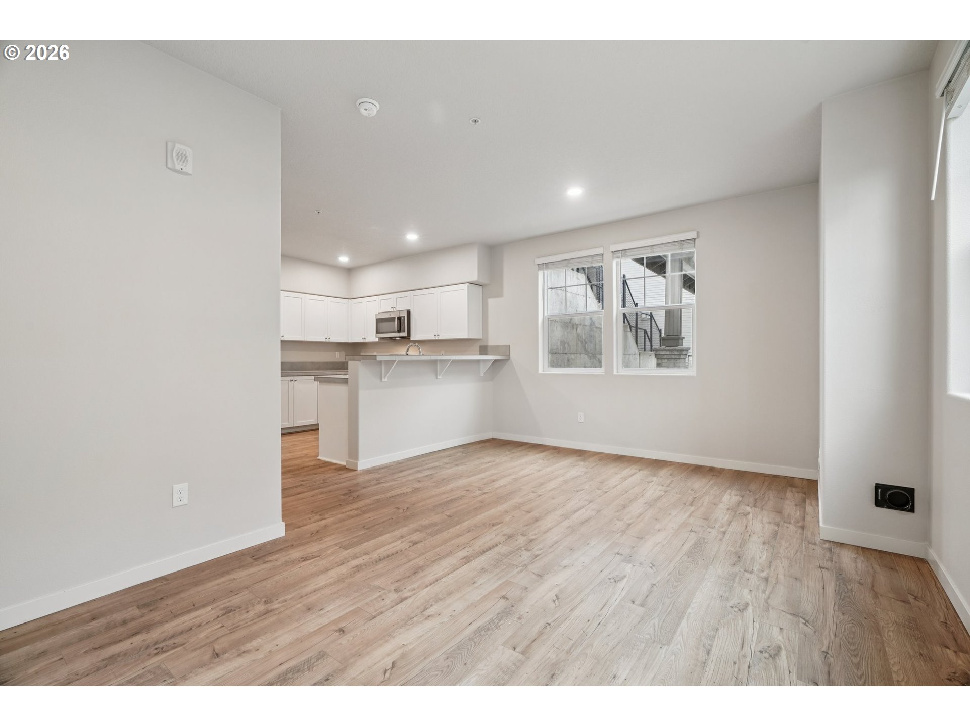 Photo #12: 251879317 Listing: Photo #12