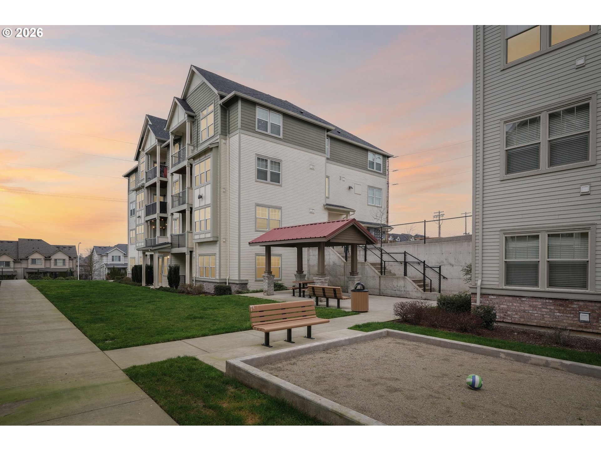 Photo #34: 251879317 Listing: Photo #34