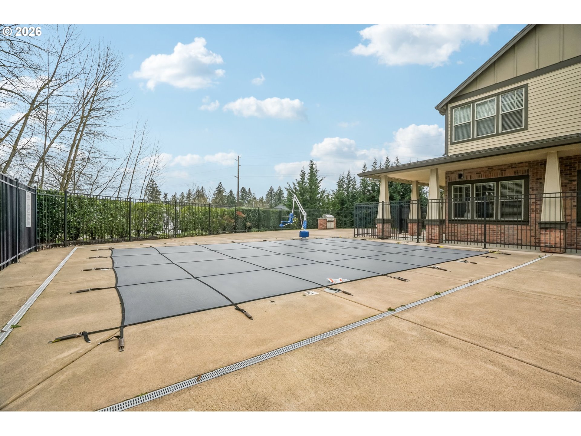 Photo #5: 251879317 Listing: Photo #5